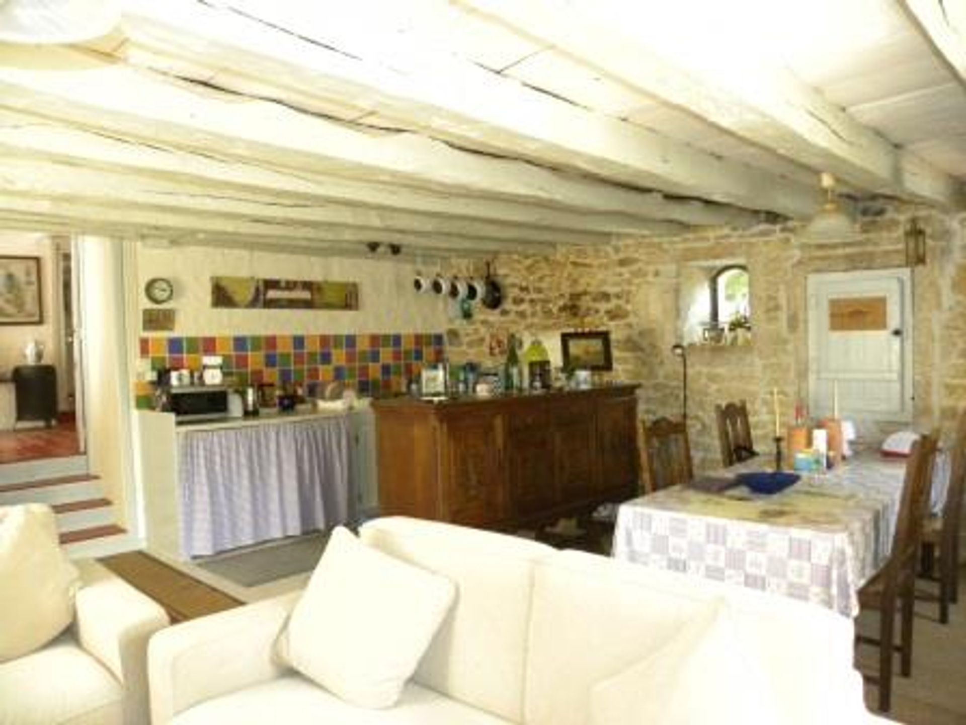 House in Saint-Claud, Nouvelle-Aquitaine 10101067