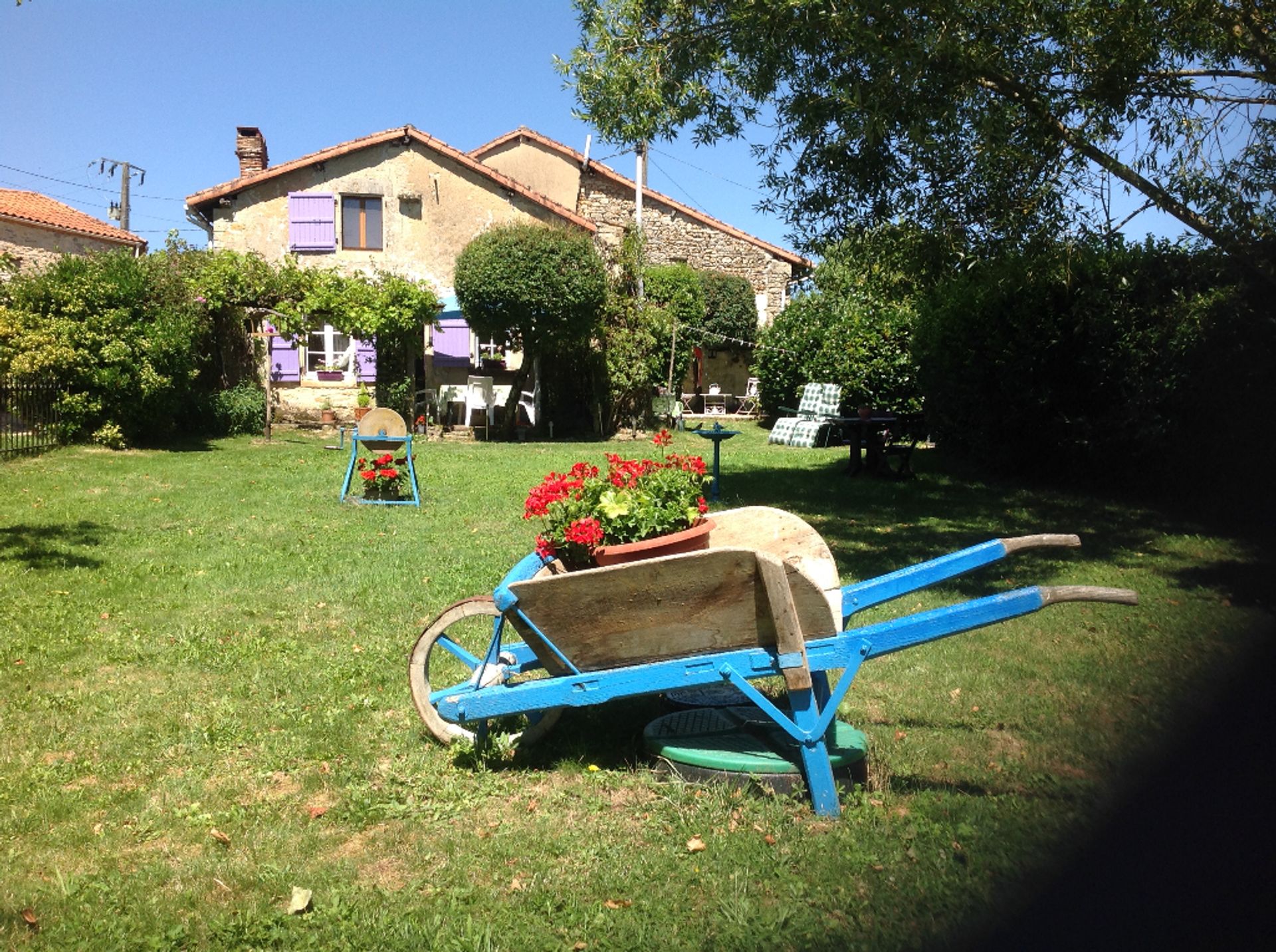 casa en Saint-Claud, Nouvelle-Aquitaine 10101067