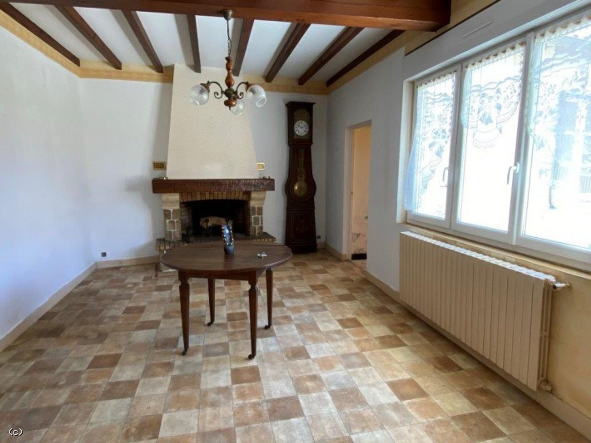 rumah dalam Ruffec, Poitou Charentes 10102140