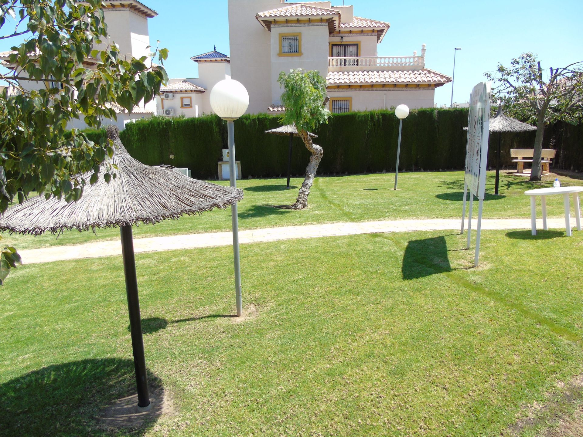 Condominium in Comunidad Valenciana,  10102567