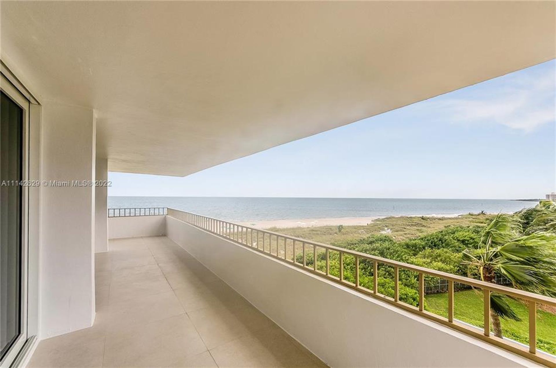 Condominium in Key Biscayne, Florida 10102645