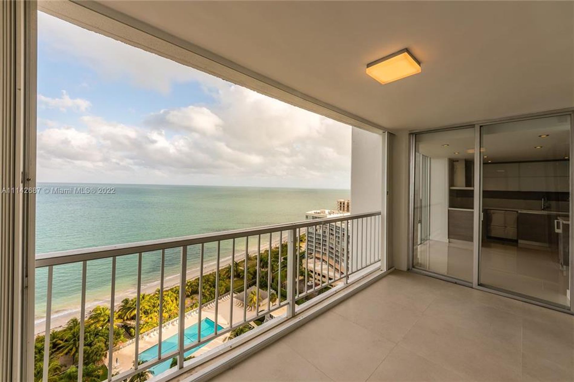 Condominium in Key Biscayne, Florida 10102648