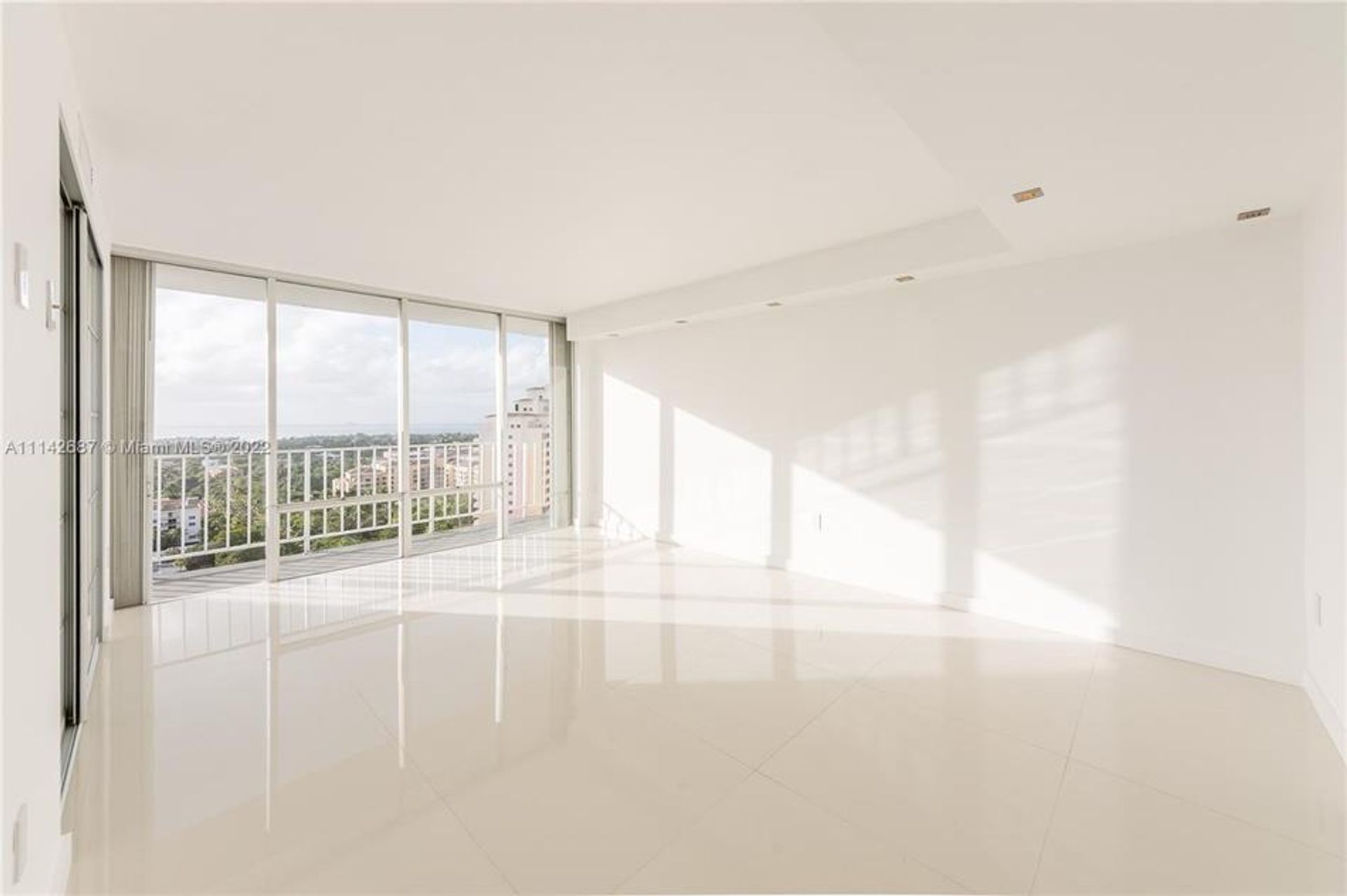 Condominium in Key Biscayne, Florida 10102648