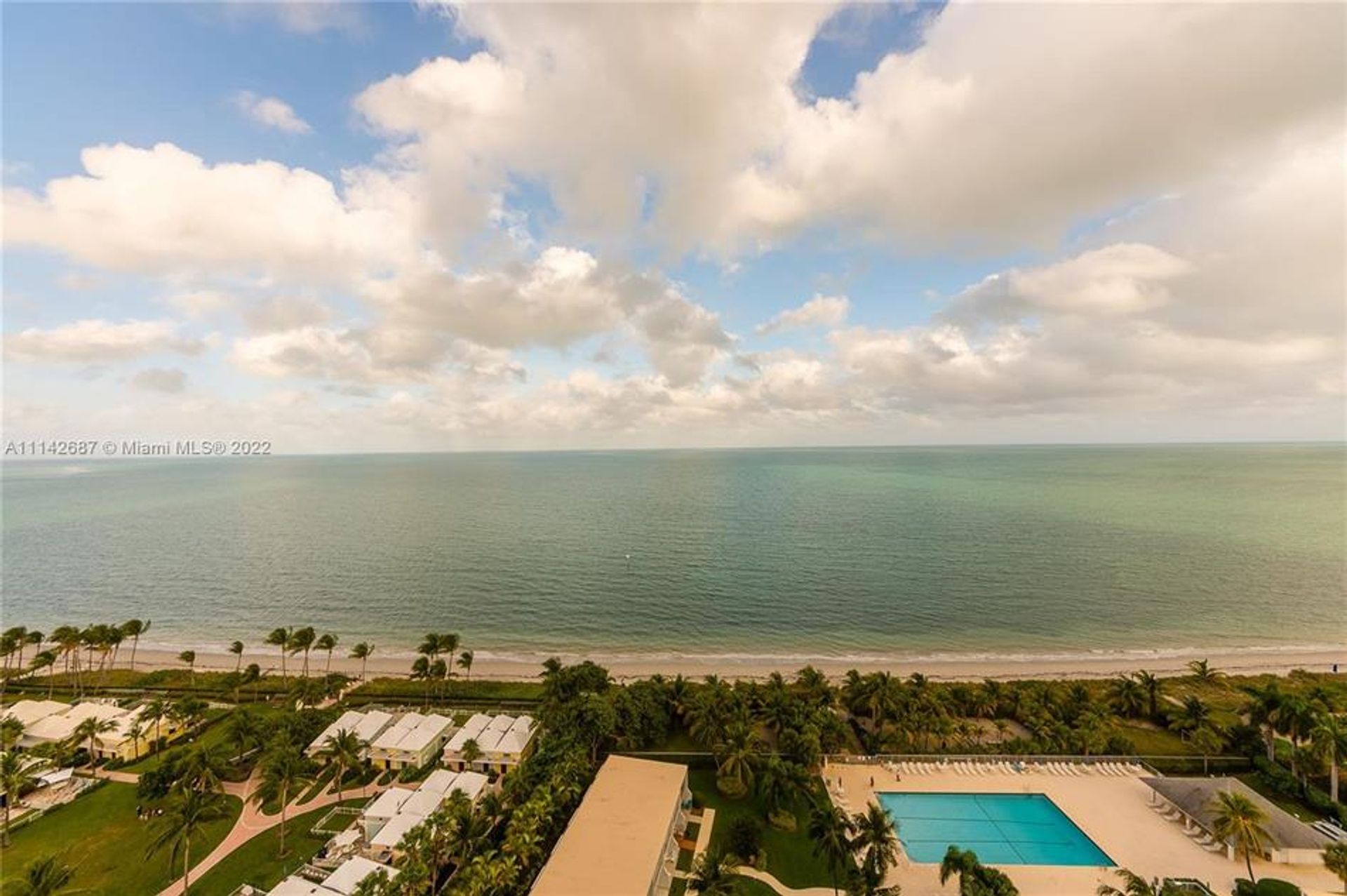 Condominium in Key Biscayne, Florida 10102648