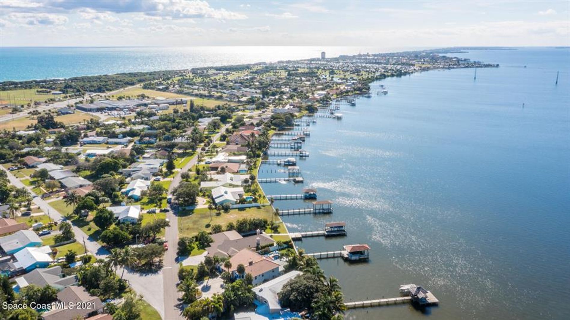 жилой дом в Melbourne Beach, Florida 10102669