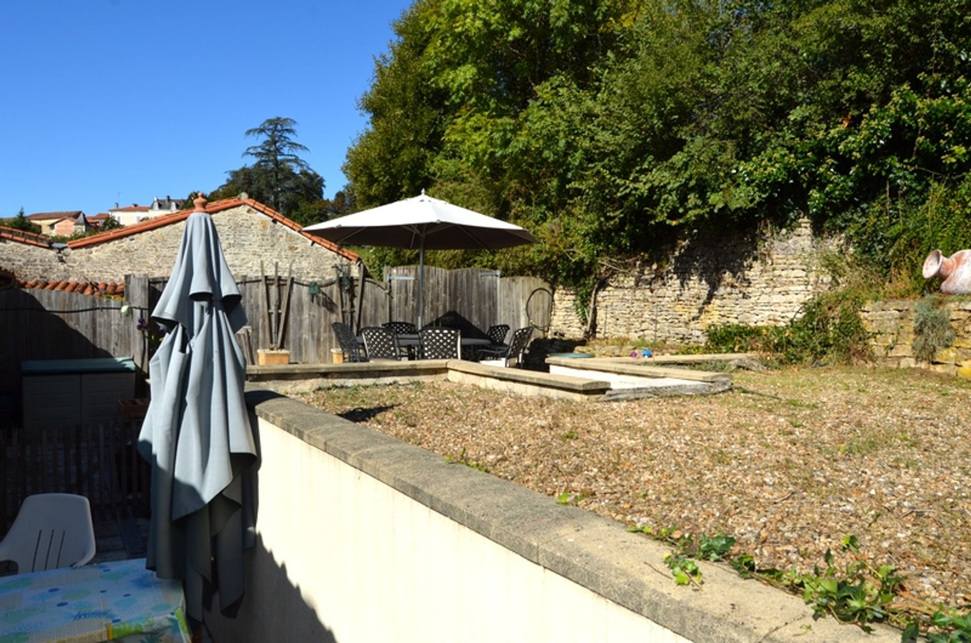 House in Nanteuil-en-Vallee, Poitou-Charentes 10103188