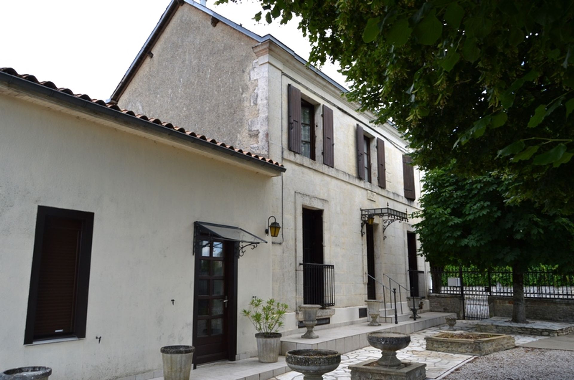 Casa nel CHEF-BOUTONNE, Poitou-Charentes 10103205