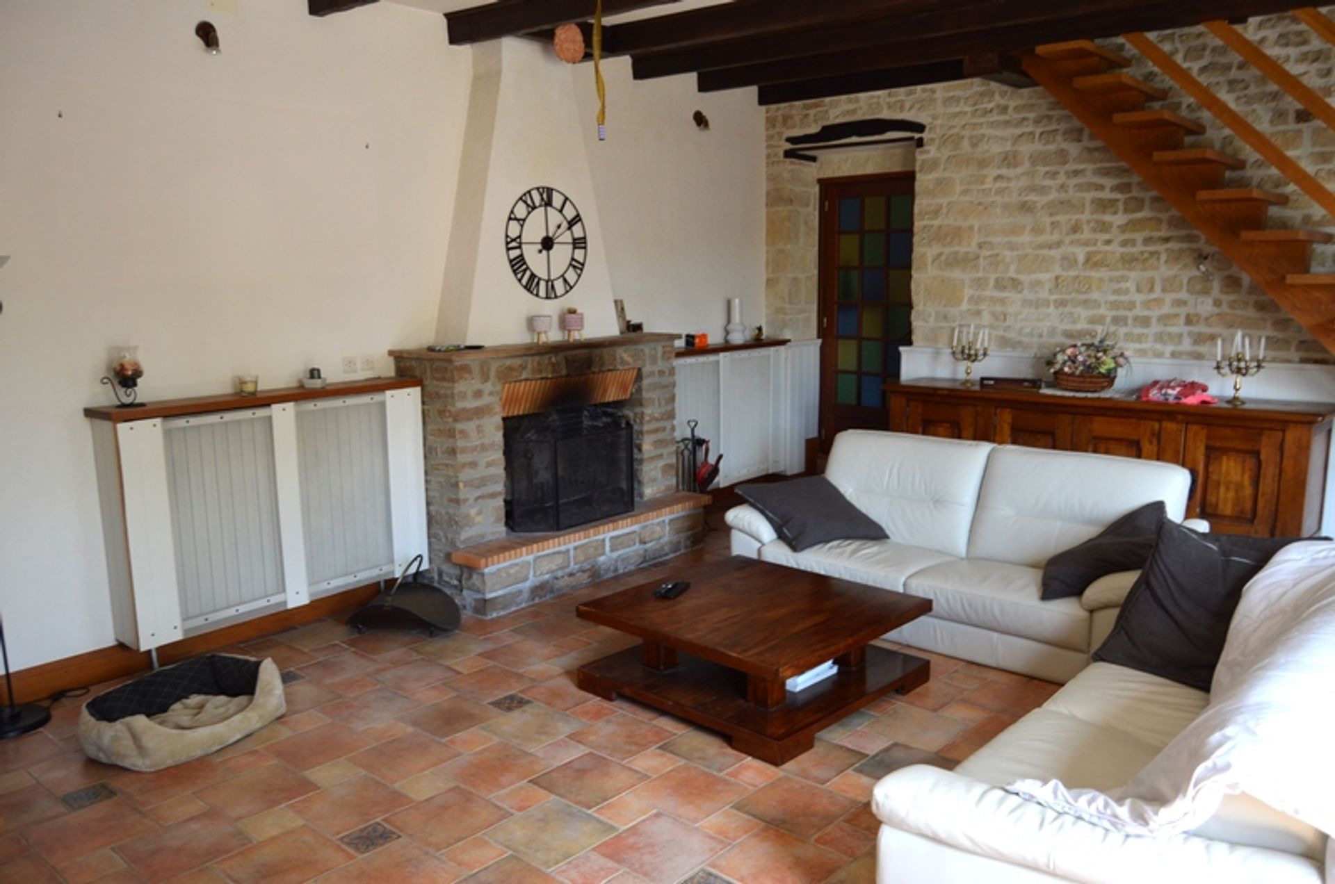 Hus i CHEF-BOUTONNE, Poitou-Charentes 10103205