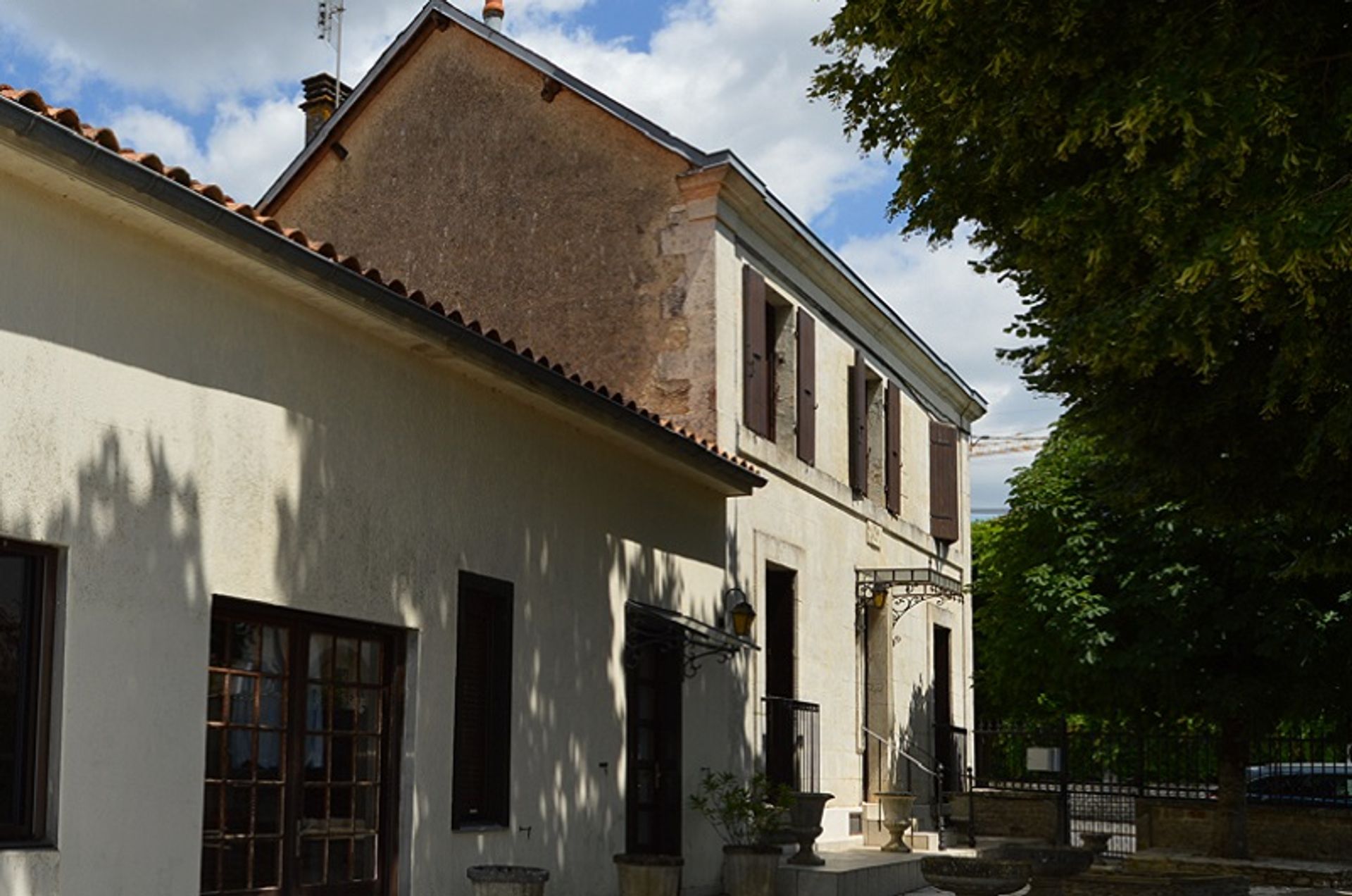 Rumah di CHEF-BOUTONNE, Poitou-Charentes 10103205