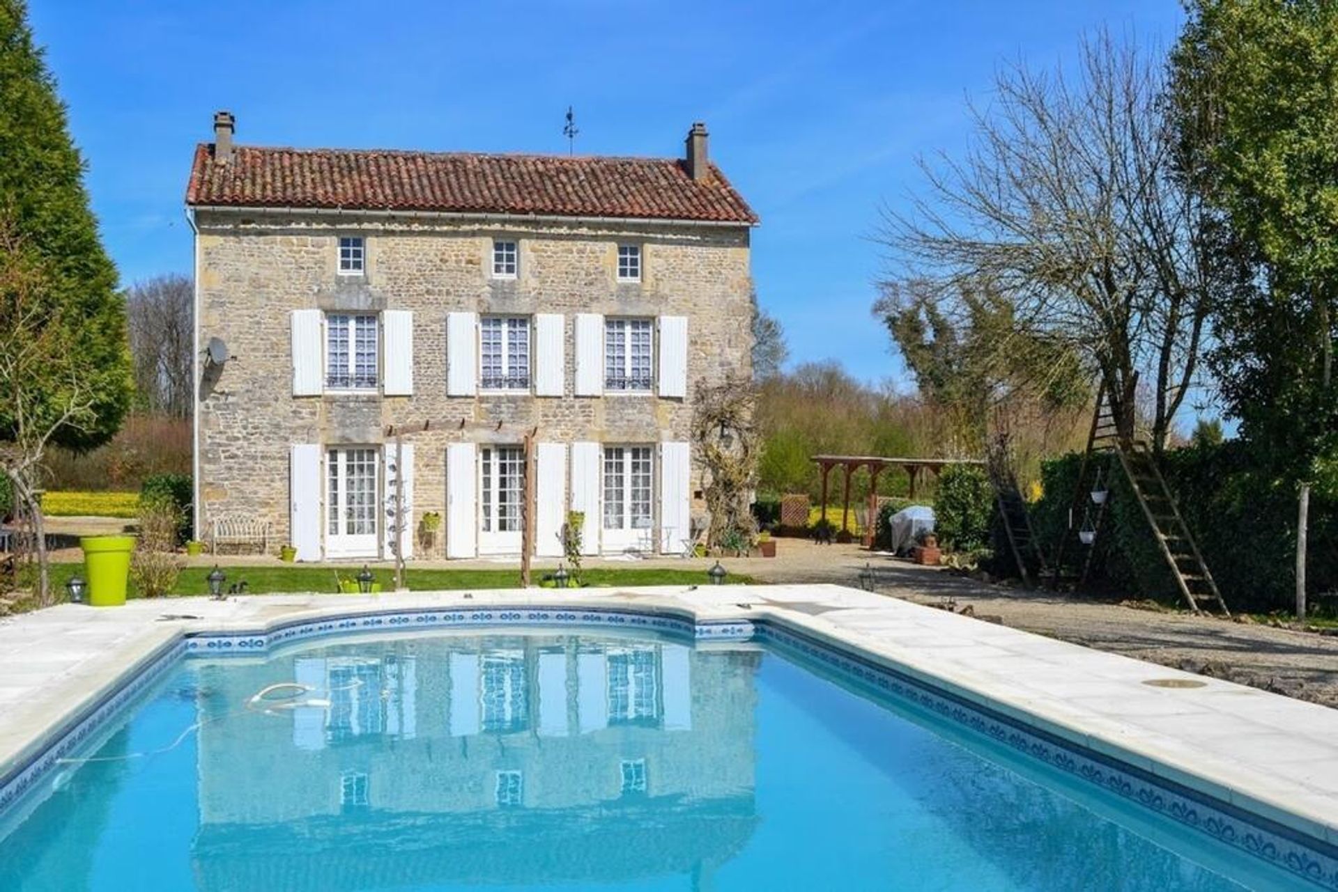 Huis in Tesse, Poitou-Charentes 10103209