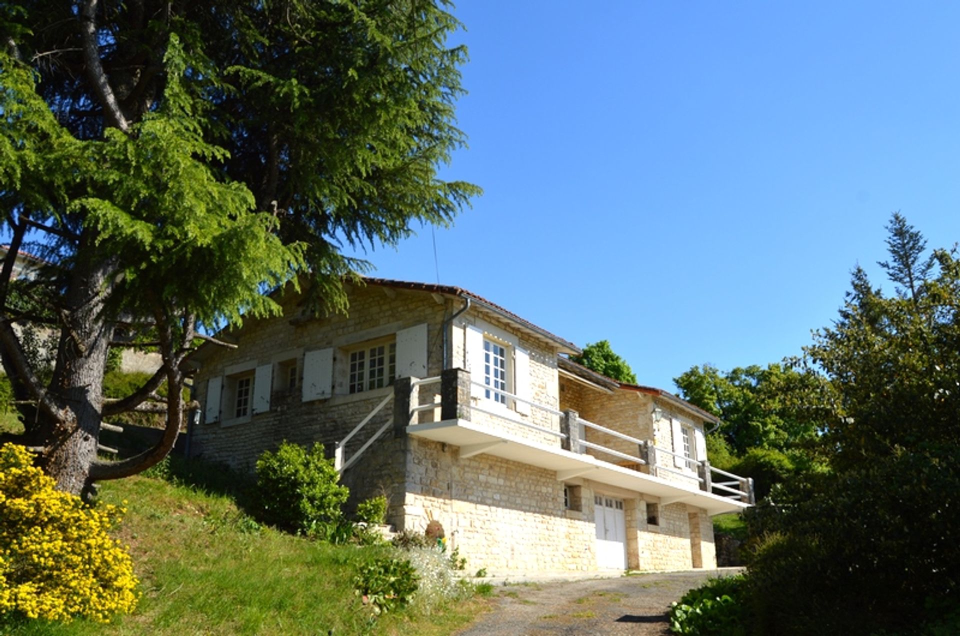 Casa nel Ruffec, Poitou-Charentes 10103211