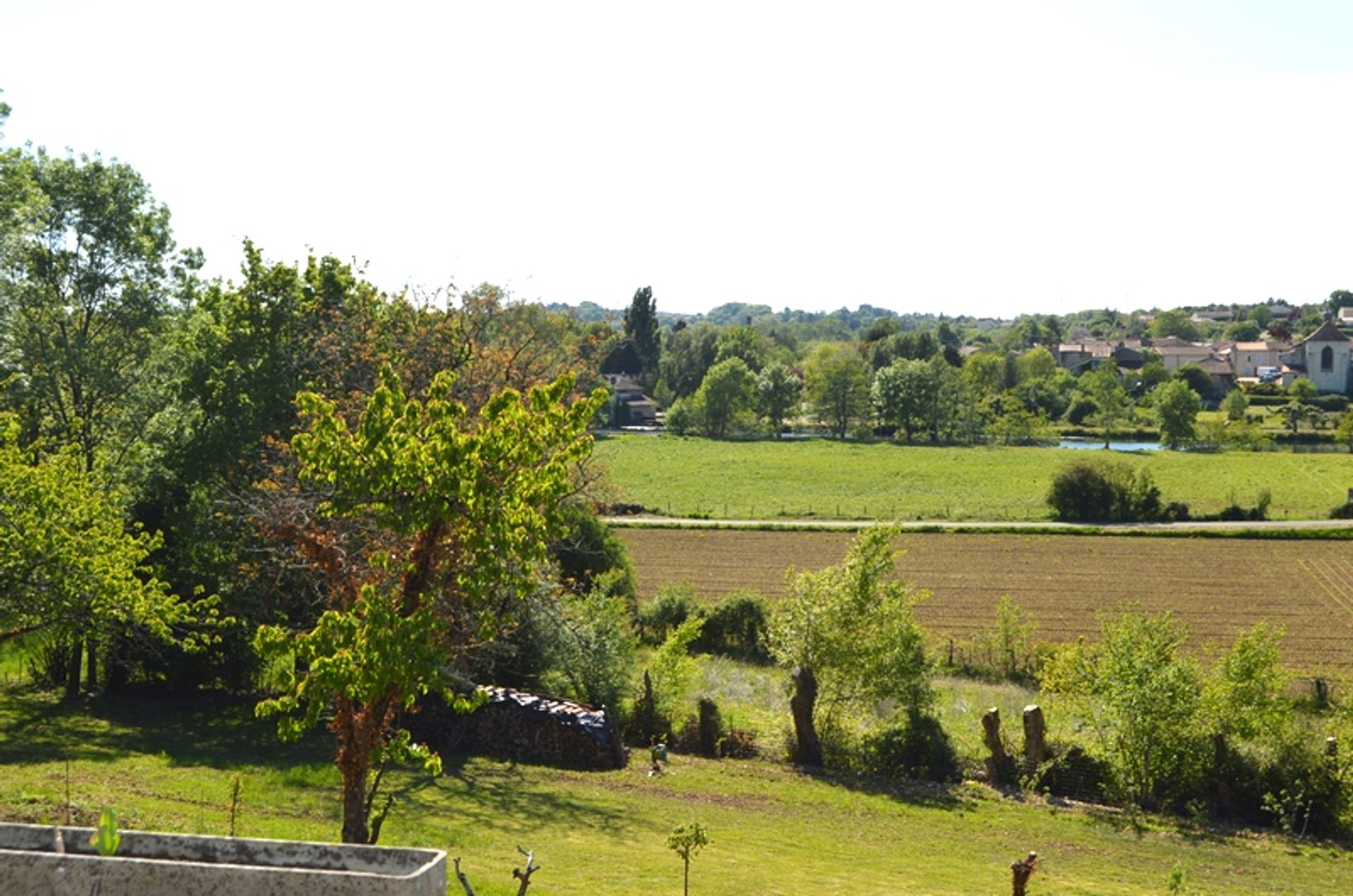 Hus i Ruffec, Poitou-Charentes 10103211