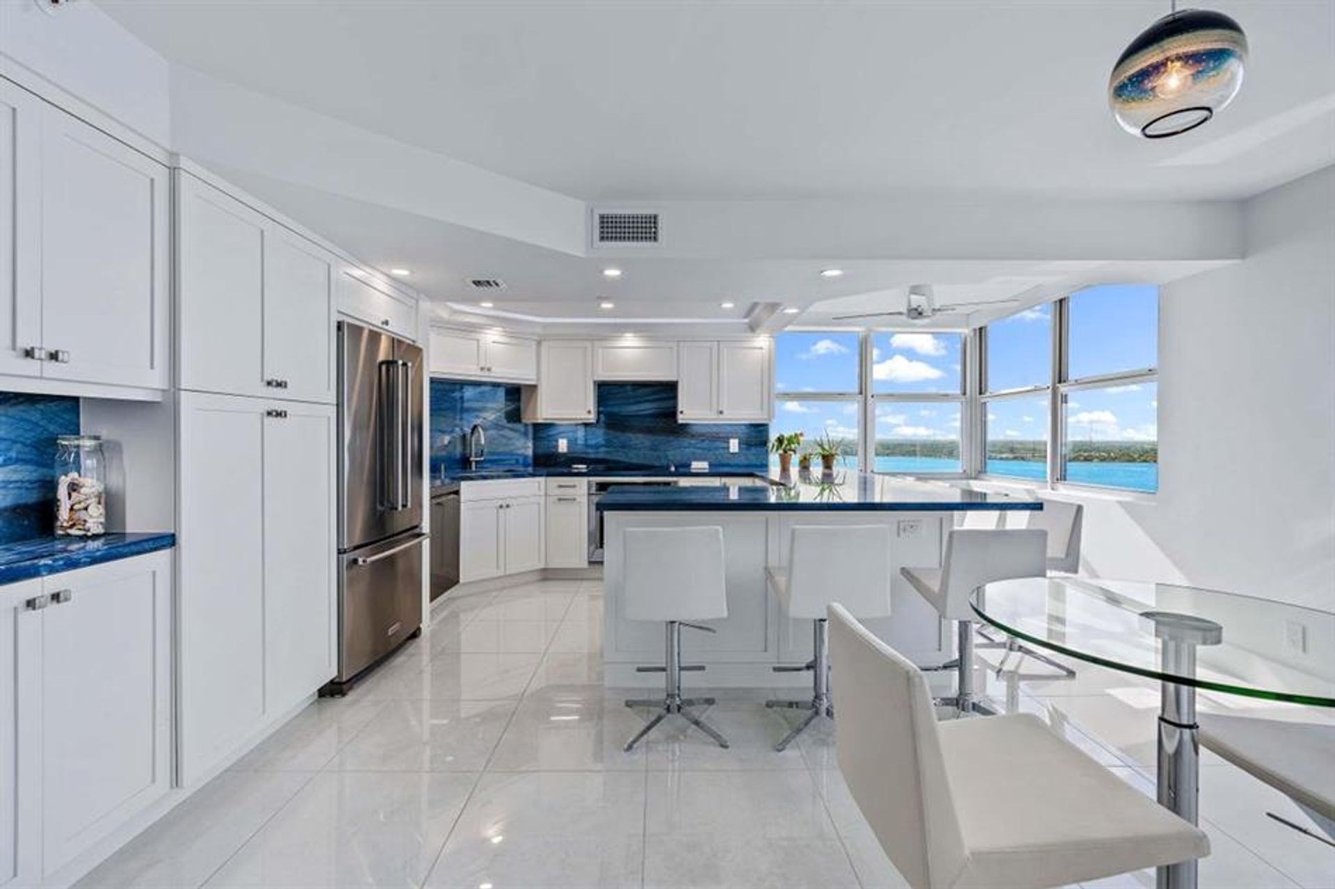 Condominium in Palm Beach Shores, Florida 10103810