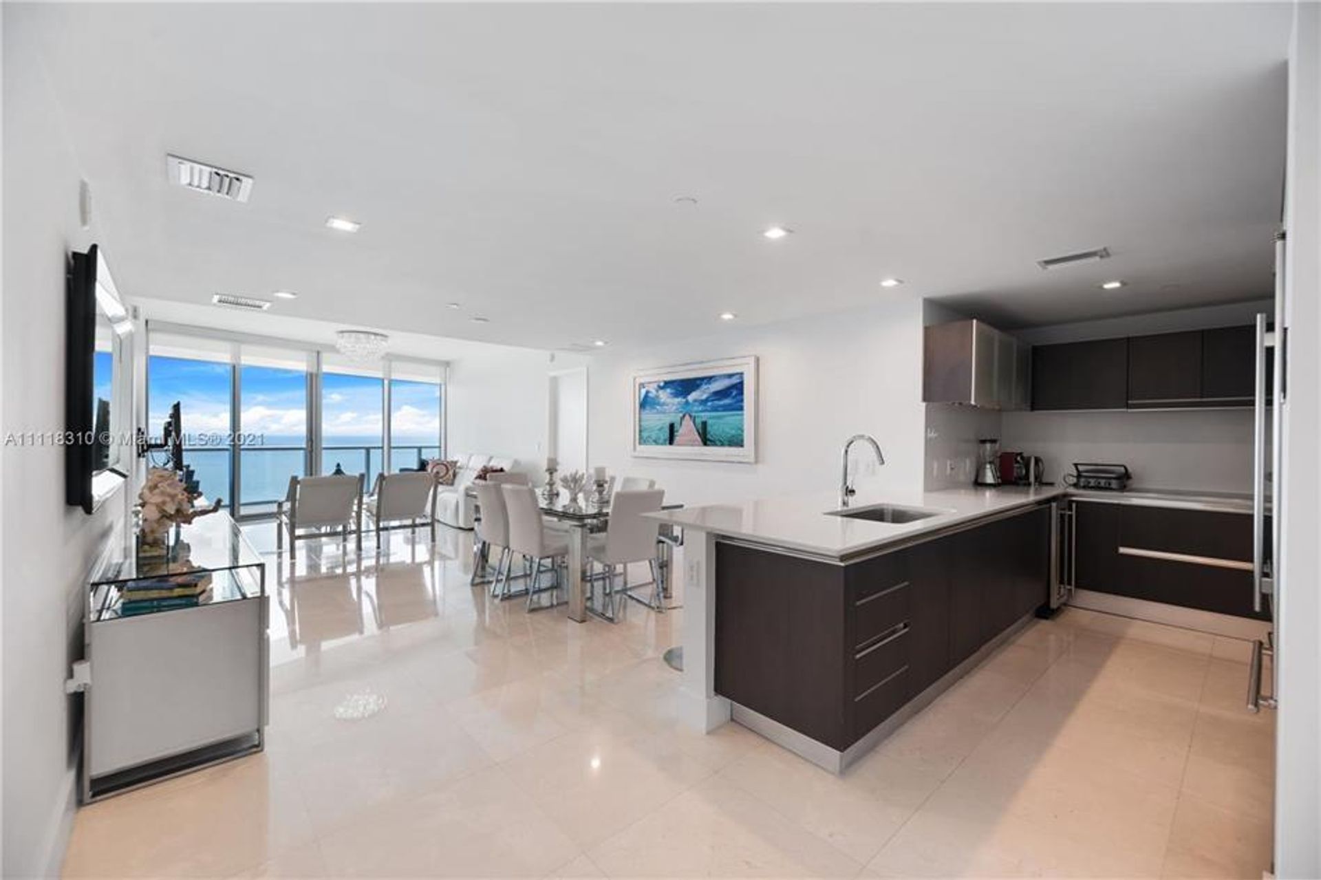 公寓 在 Sunny Isles Beach, Florida 10103857