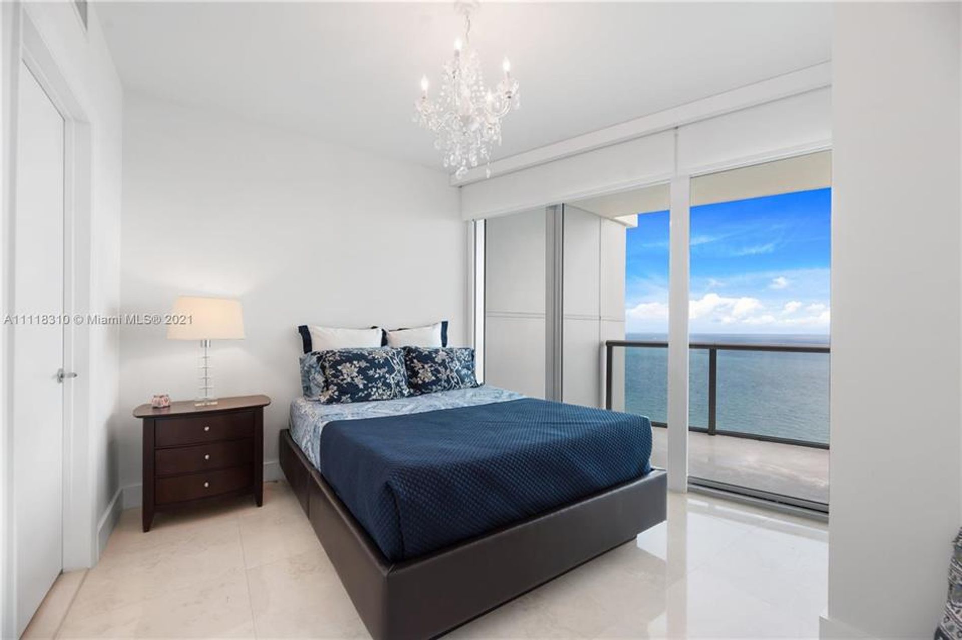 公寓 在 Sunny Isles Beach, Florida 10103857