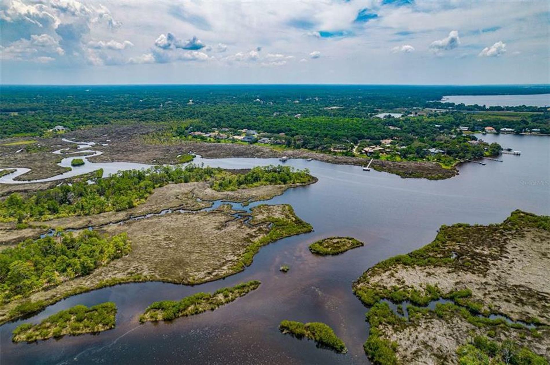 Γη σε Tarpon Springs, Florida 10103950