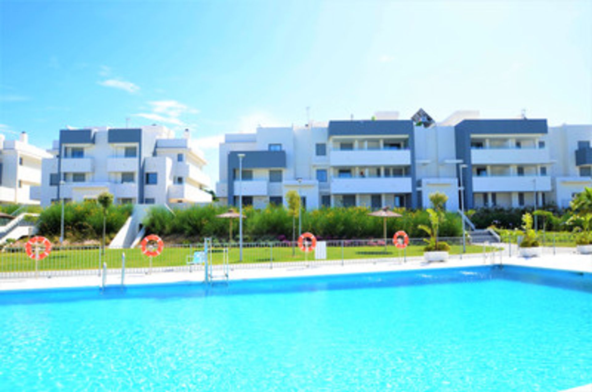 Condominium dans Estepona, Andalousie 10104426