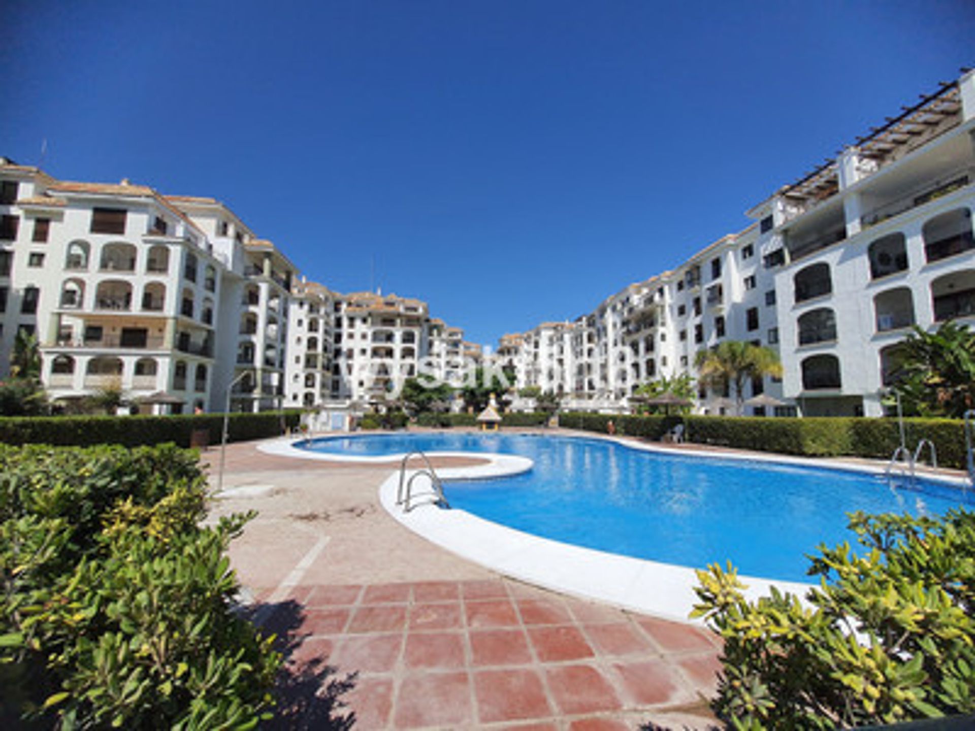 Condominio nel La Duquesa, Andalucia 10104480