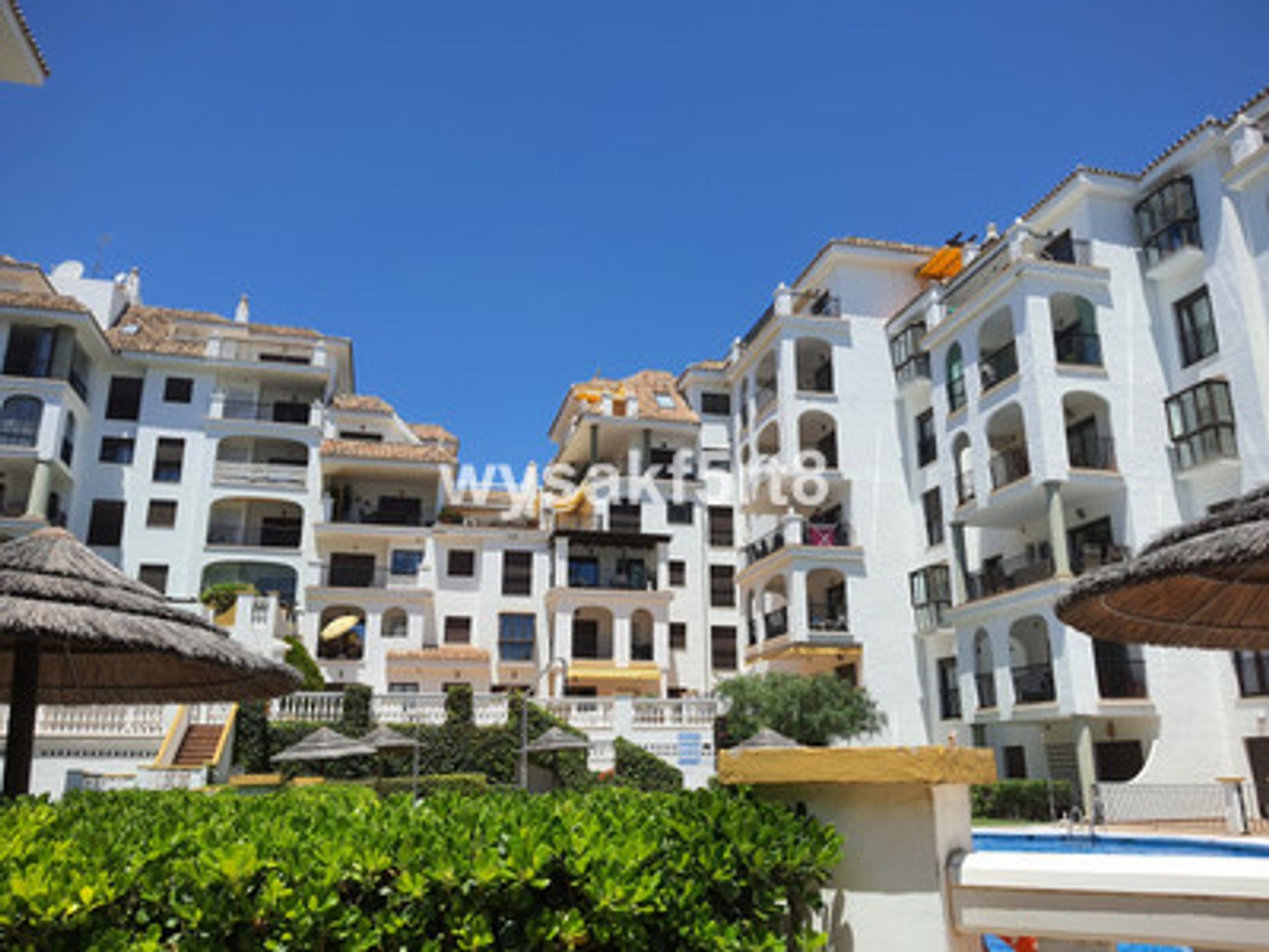 Condominio nel La Duquesa, Andalucia 10104480