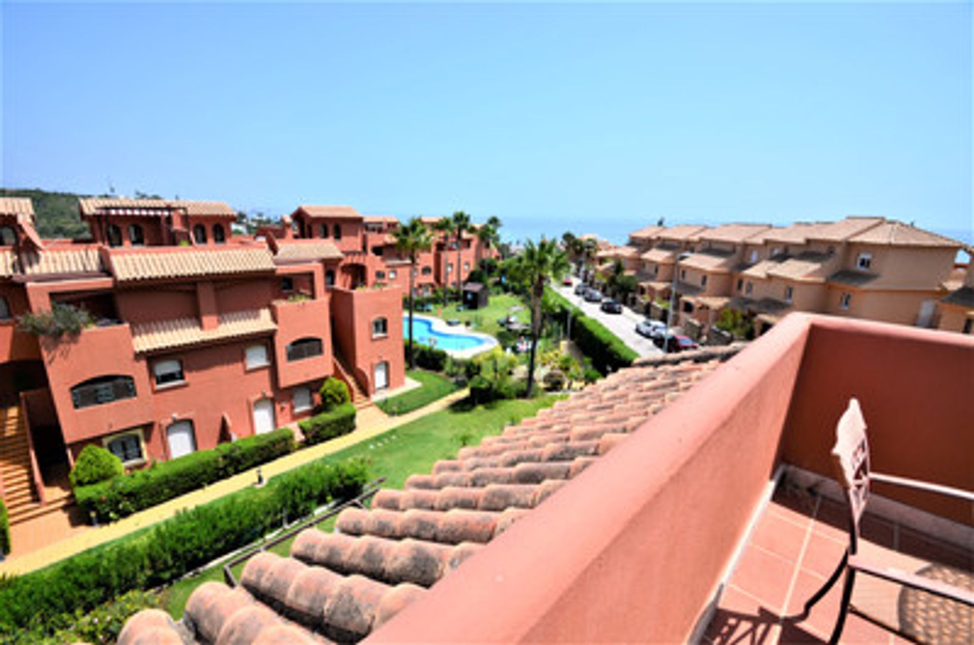 Condominium in Estepona, Andalusia 10104498