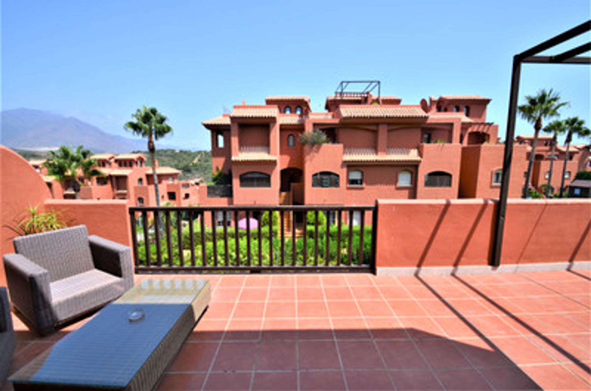 Condominium in Estepona, Andalusia 10104498