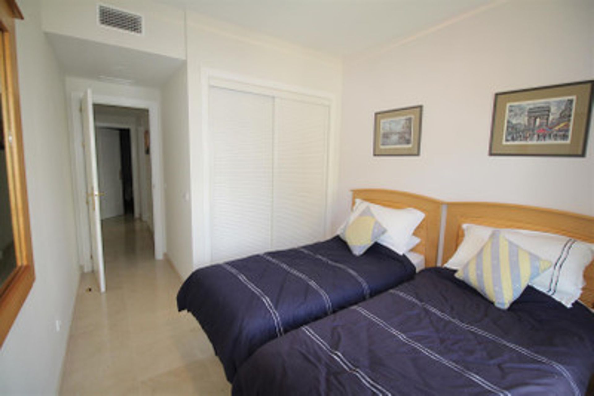 Condominium in Los Arqueros, Andalucia 10104542