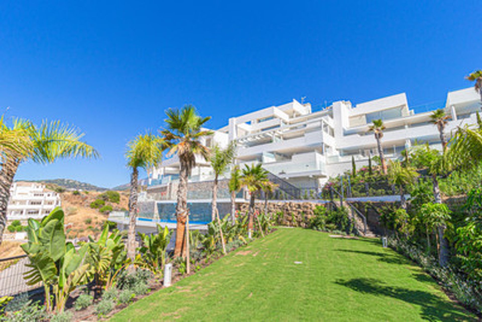 Condominium in Nueva Andalucia, Andalucia 10104712