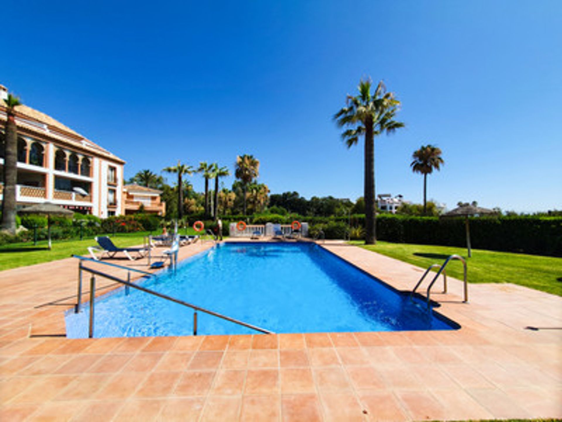 Condominio en Casares Playa, Andalucia 10104809