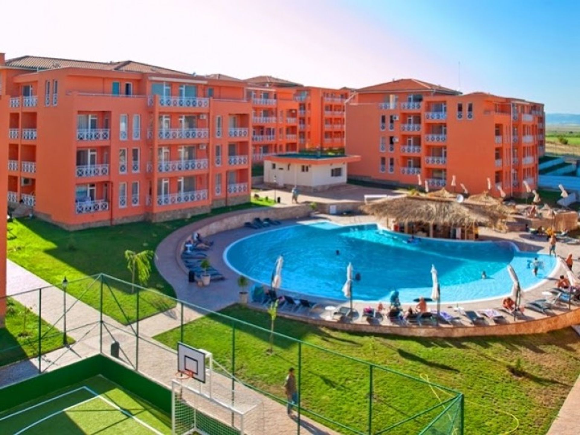 Condominium dans Sunny Beach, Burgas 10104873