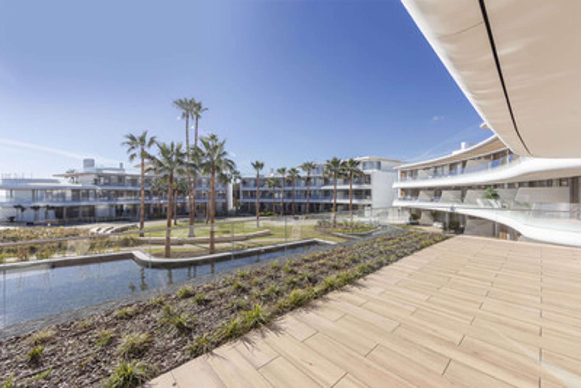 Condominium in Estepona, Andalucia 10105225