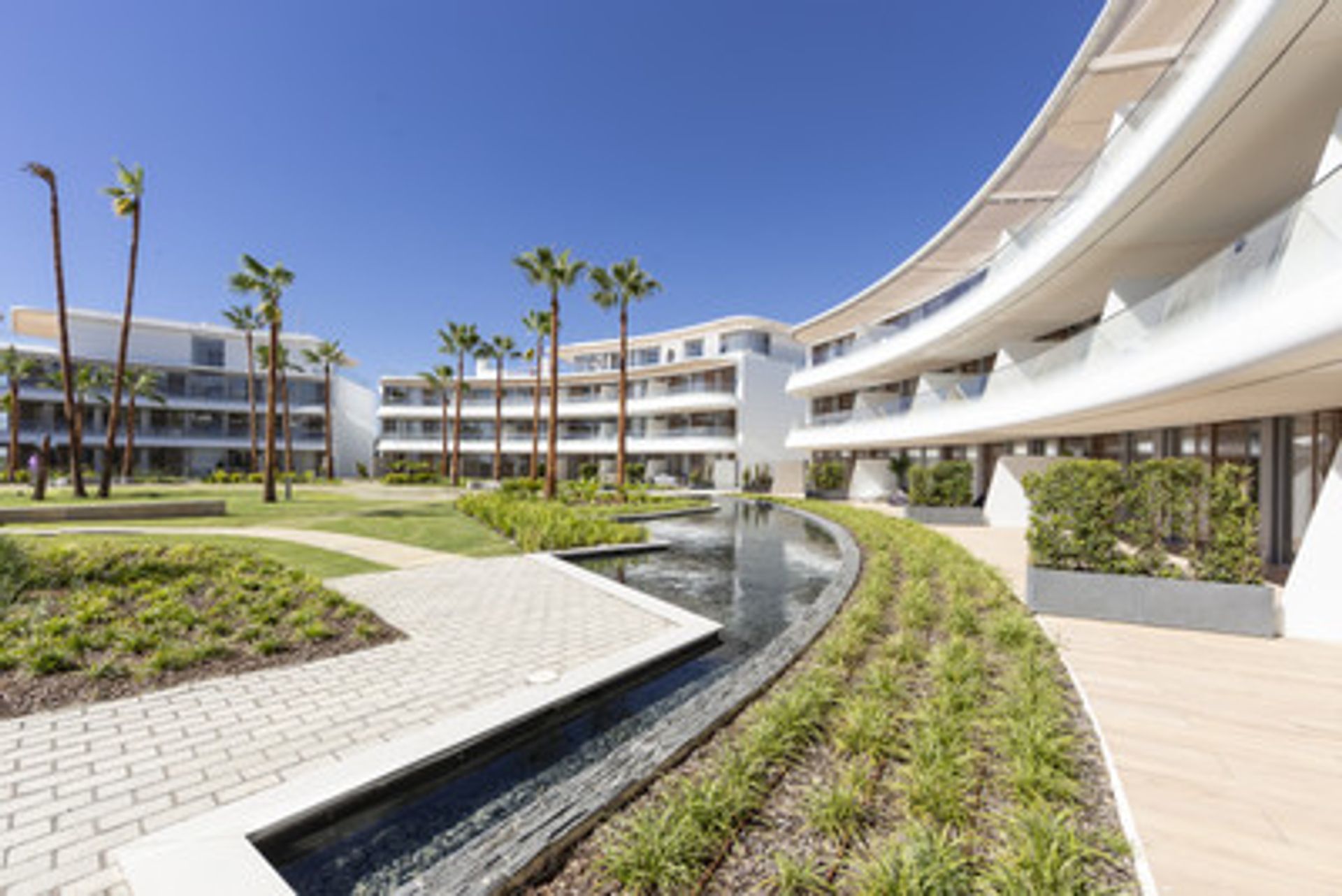 Condominium in Estepona, Andalucia 10105225