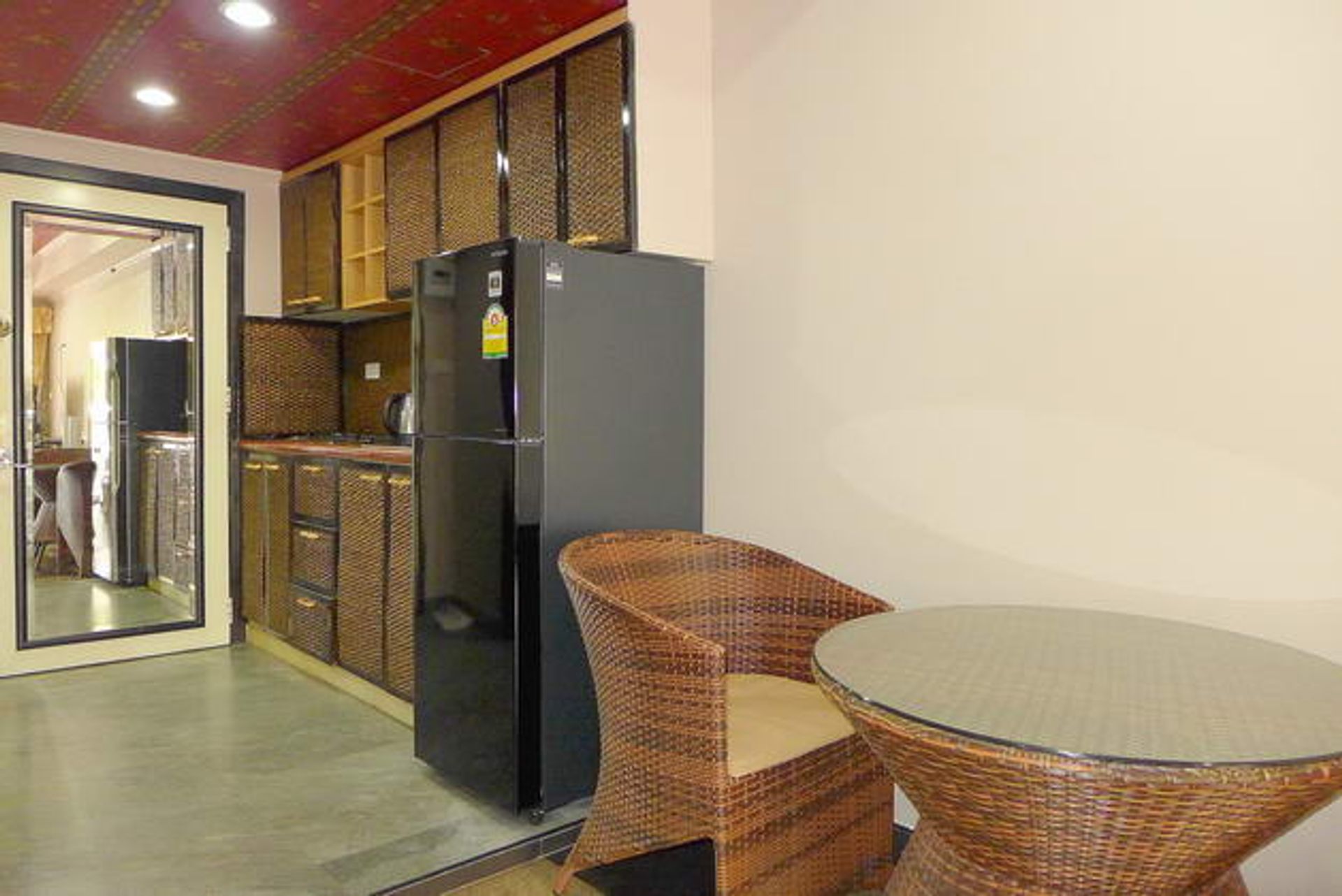 Condominium in Ban Phatthaya Tai, Chonburi 10105266