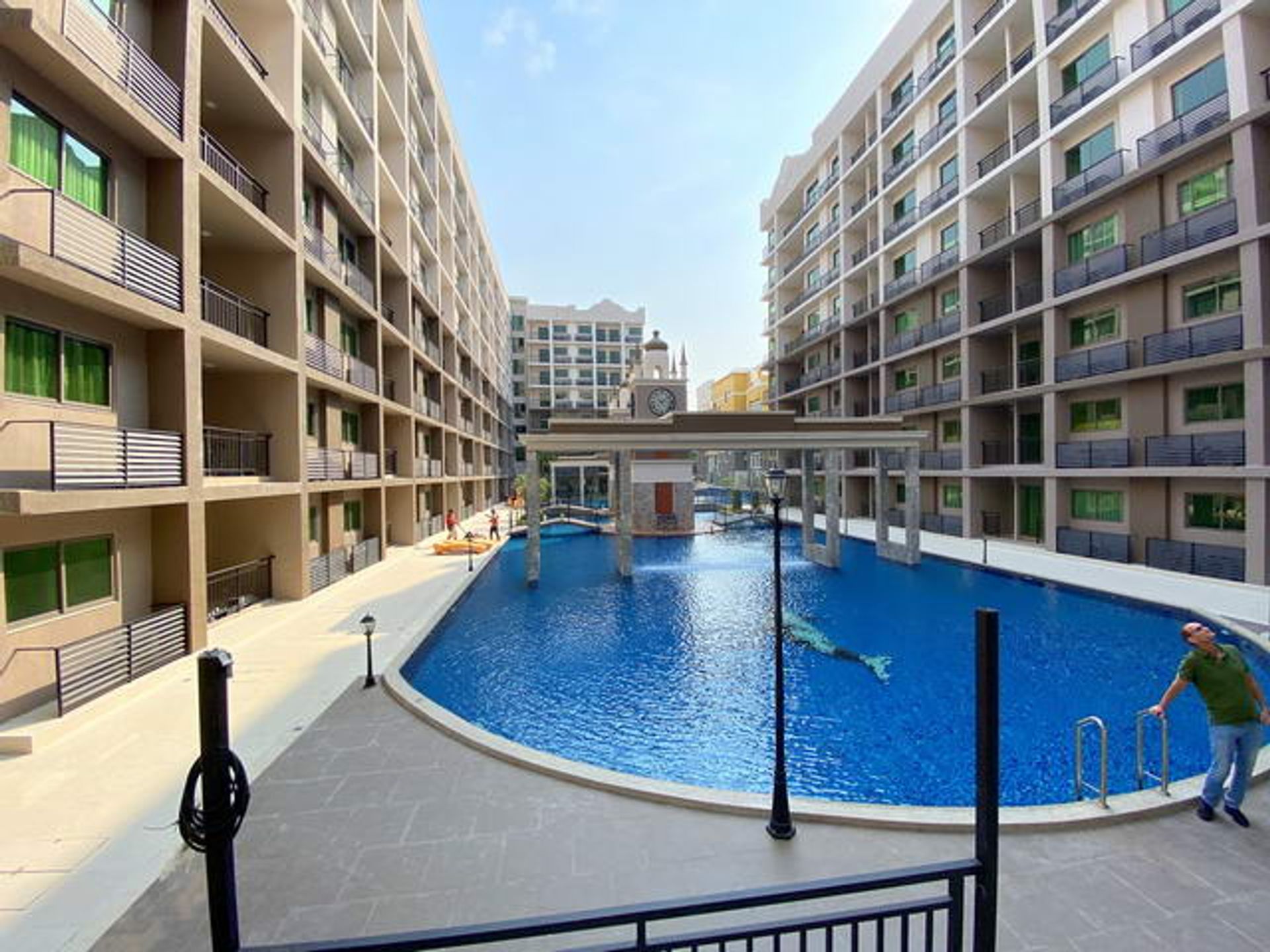 Condominio nel Divieto Phatthaya Tai, Chon Buri 10105267