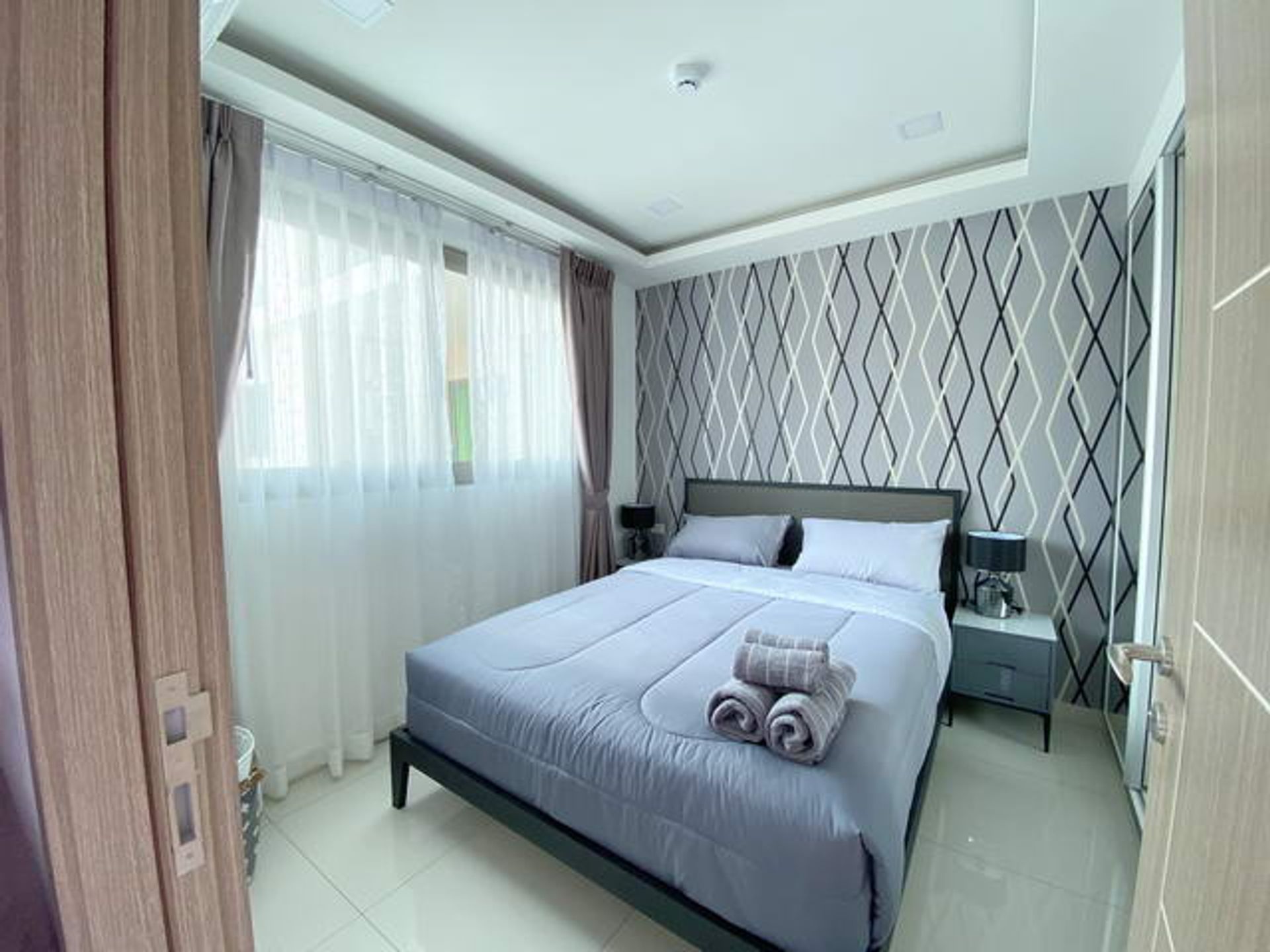 Condominio nel Divieto Phatthaya Tai, Chon Buri 10105267