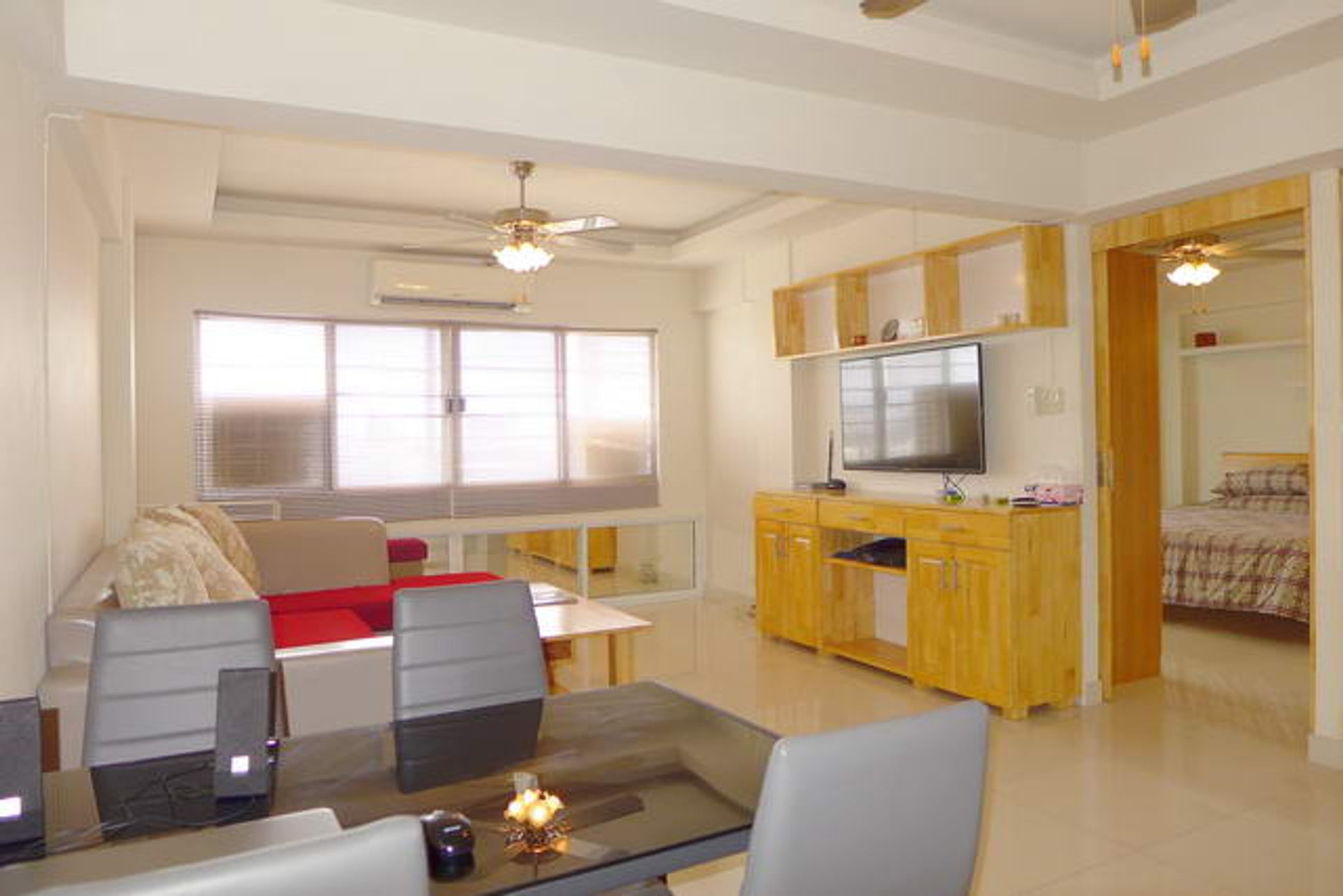 Condominium in Ban Phatthaya Tai, Chonburi 10105270