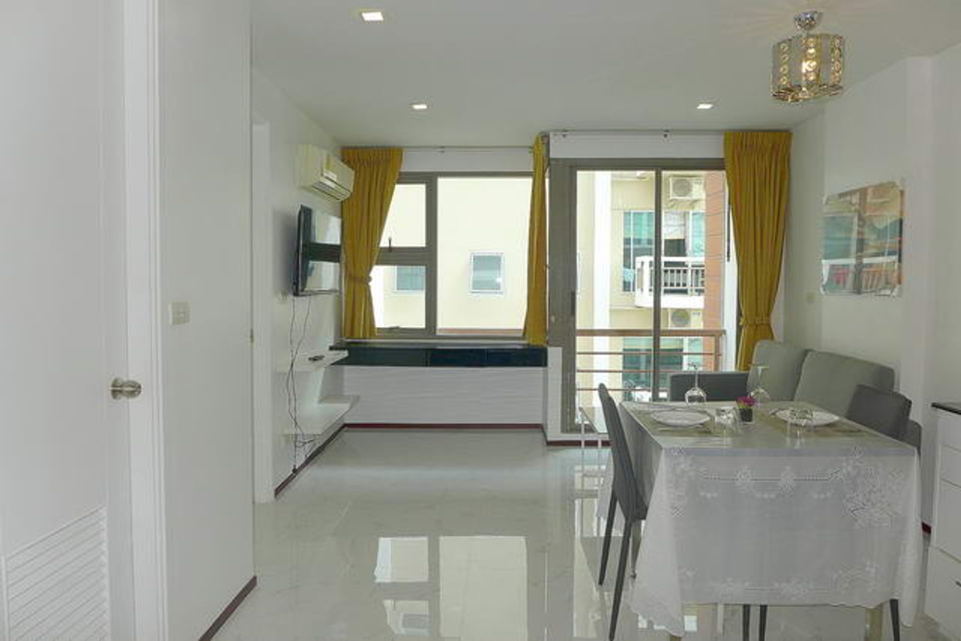 Condominio nel Divieto Phatthaya Tai, Chon Buri 10105278