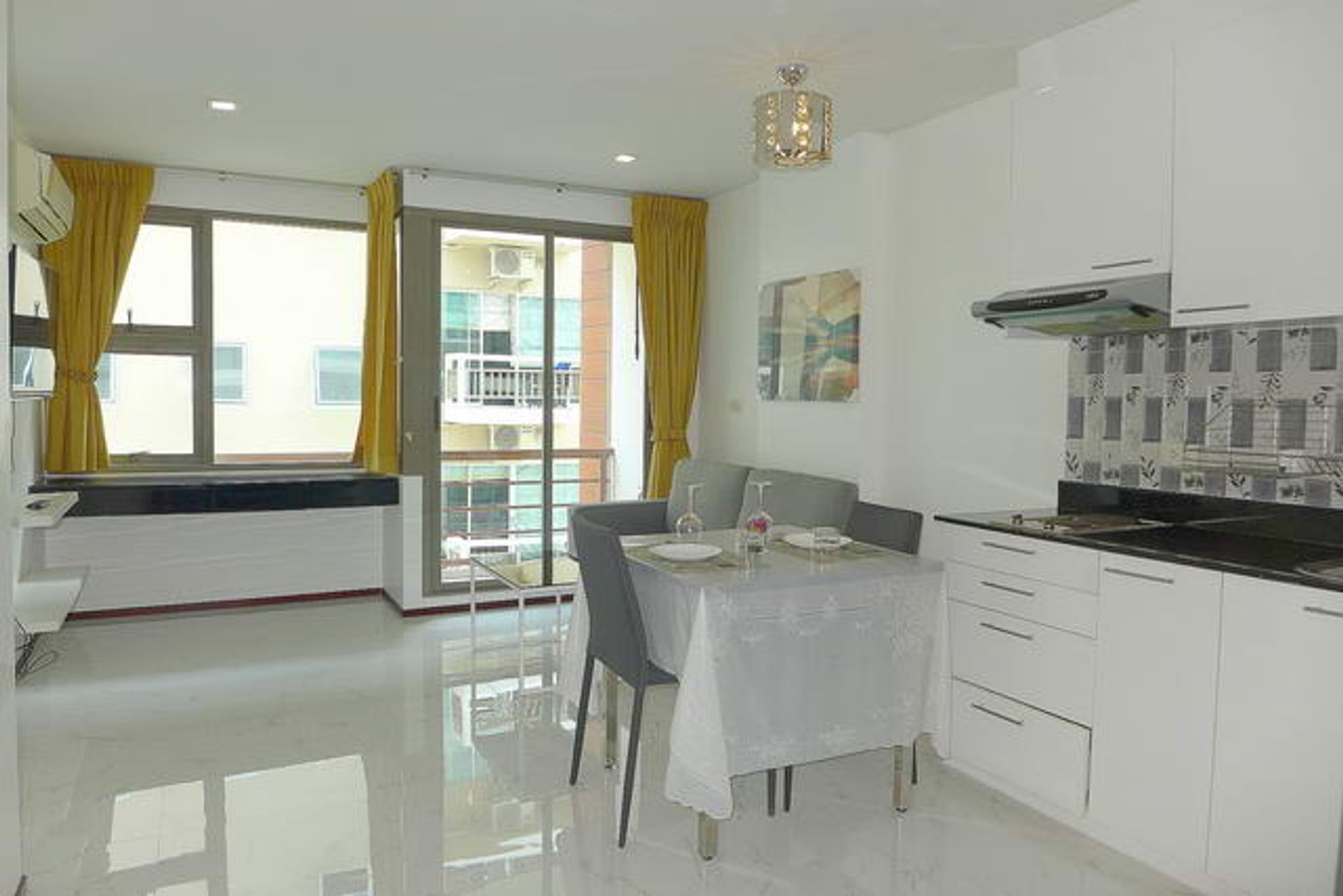 Condominio nel Divieto Phatthaya Tai, Chon Buri 10105278