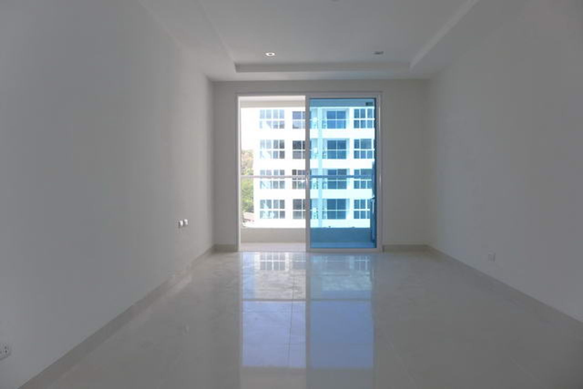 Condominio nel Divieto Phatthaya Tai, Chon Buri 10105280