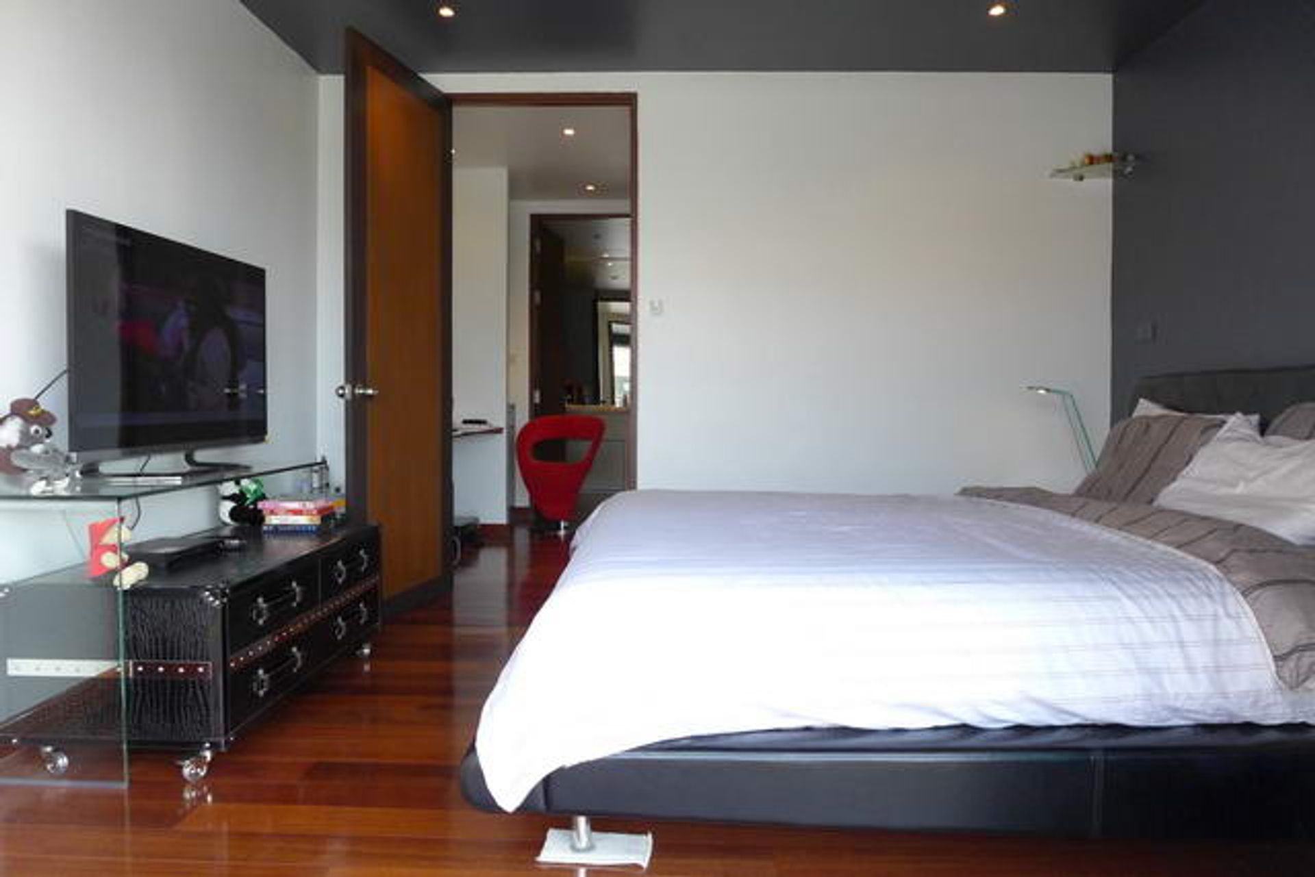 Condominium in Ban Phatthaya Tai, Chon Buri 10105288