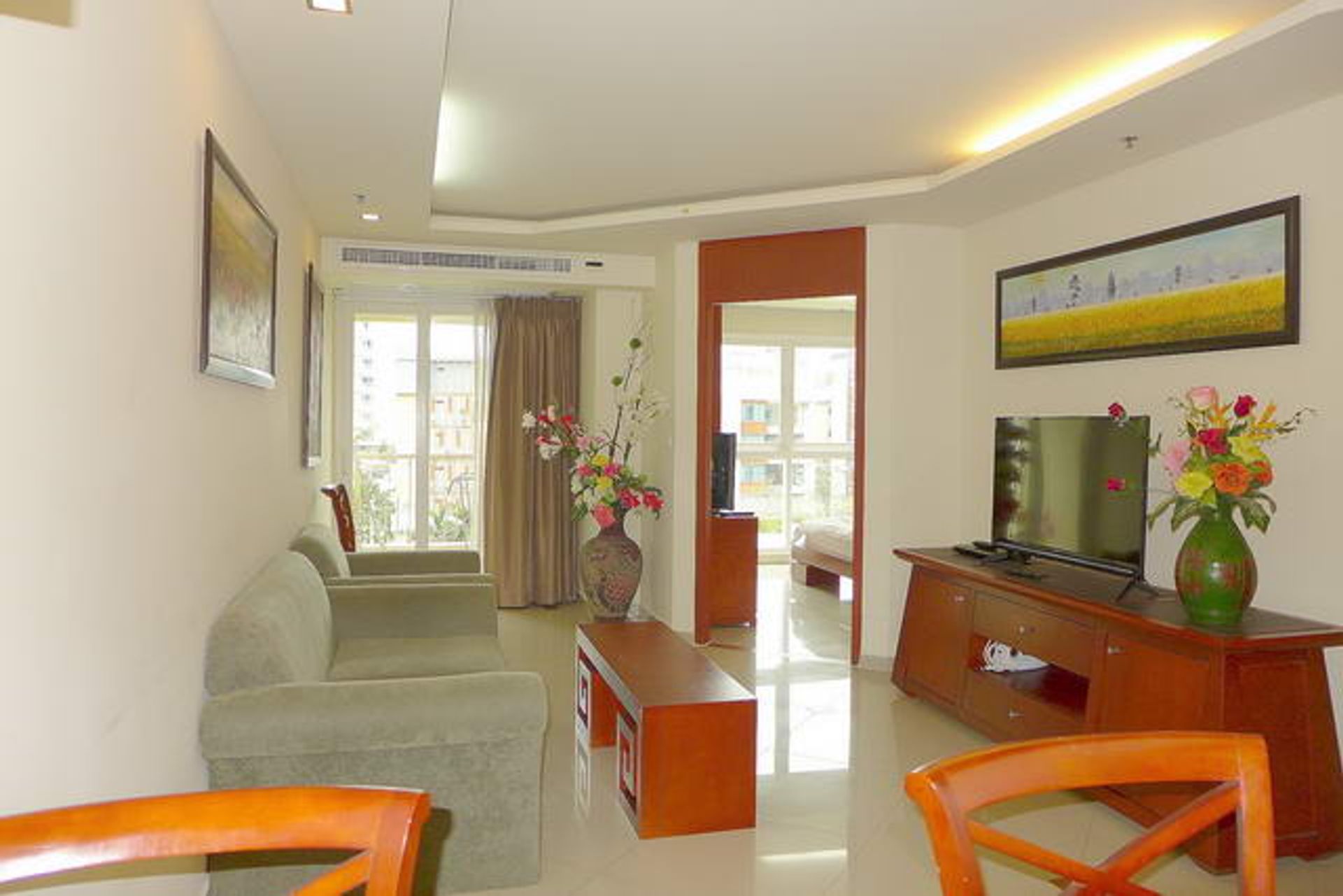 Condominium in Ban Phatthaya Tai, Chonburi 10105289