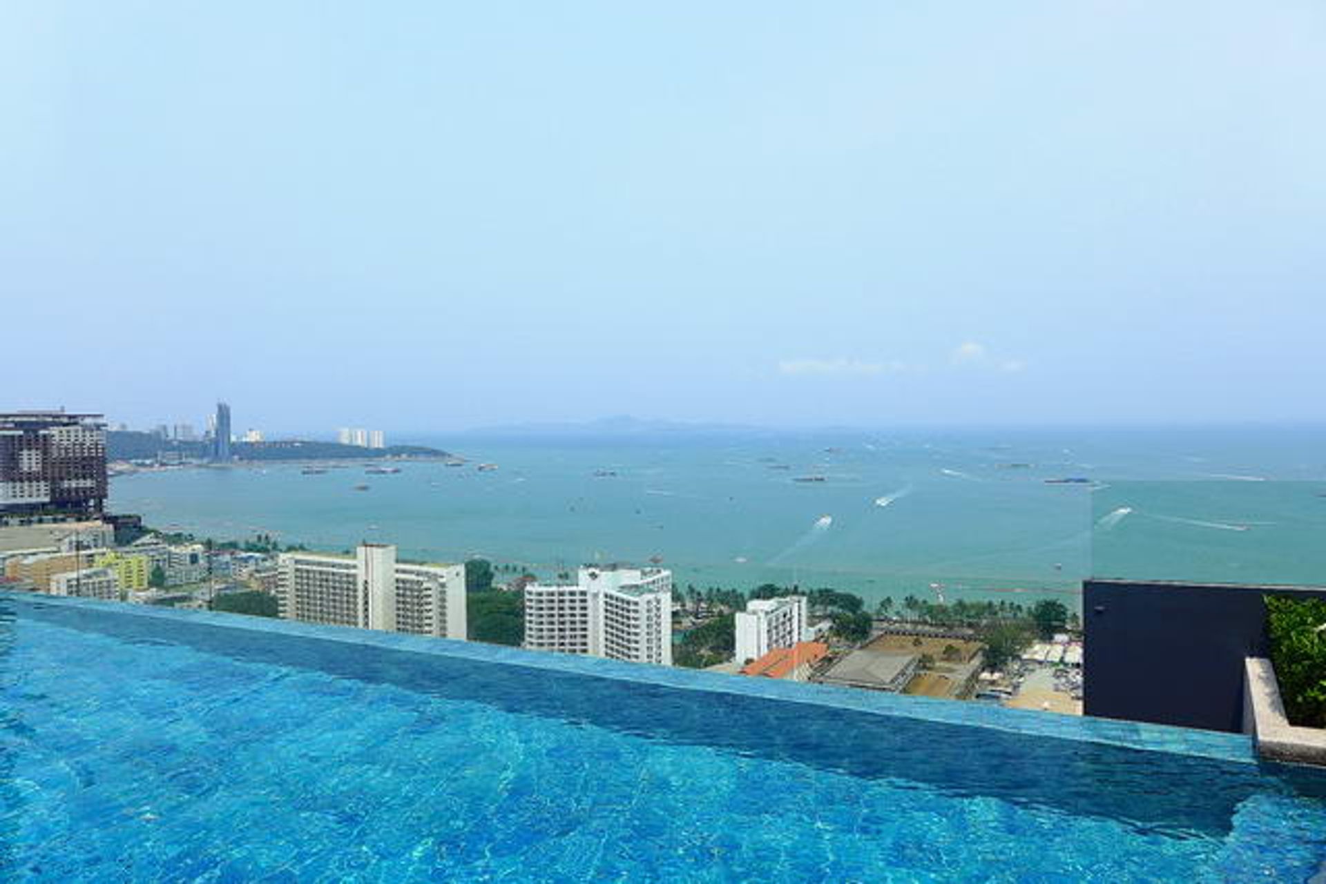 Condominium in Phatthaya, Chon Buri 10105296