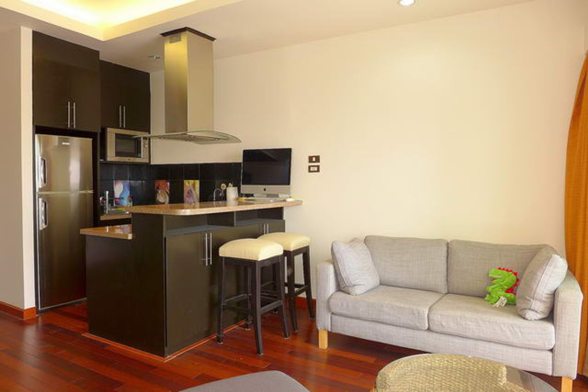 Condominium in Ban Phatthaya Tai, Chon Buri 10105298