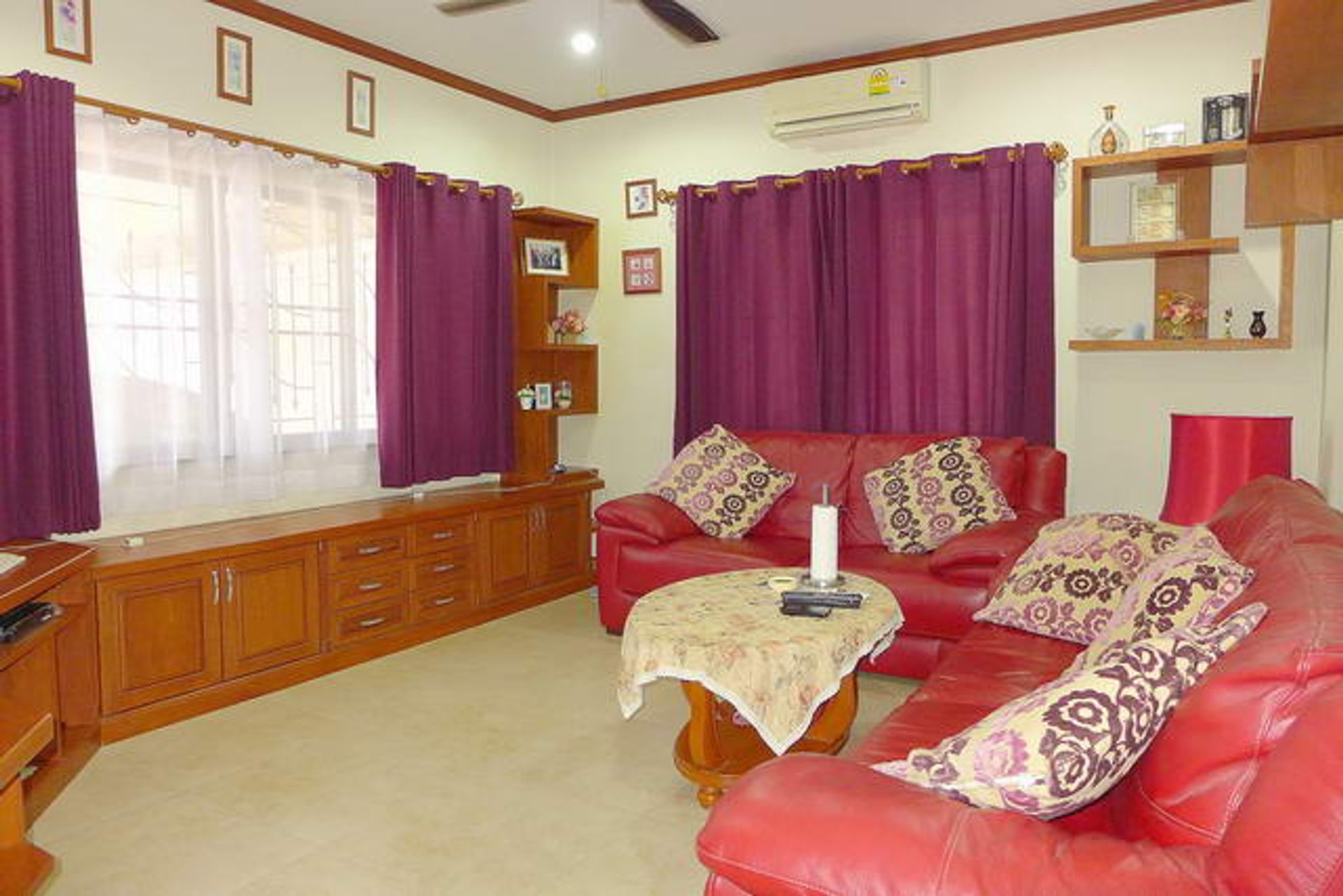 Casa nel Ban Laem Mai Ruak, Chon Buri 10105336