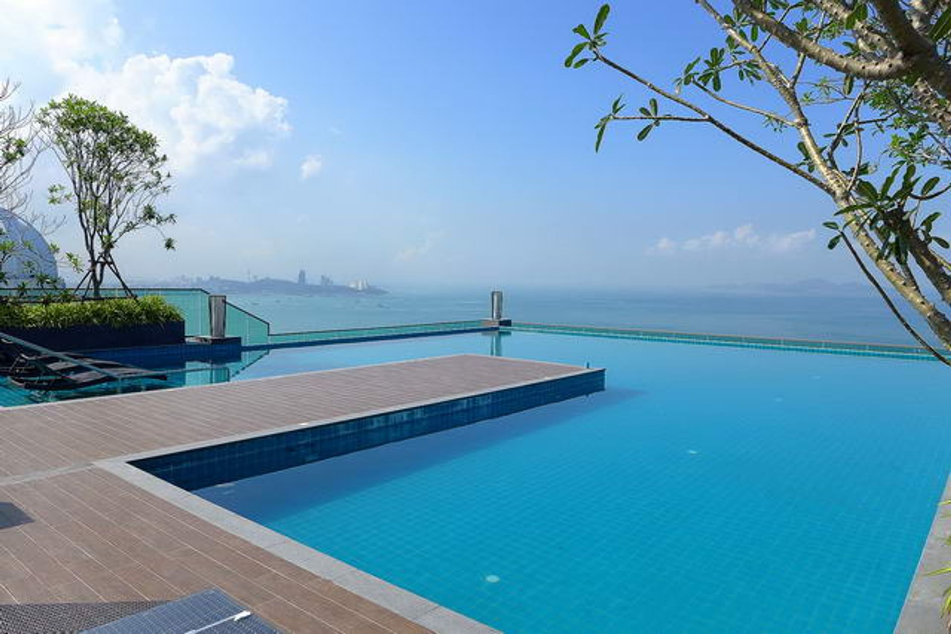 Condominium in Phatthaya, Chon Buri 10105393