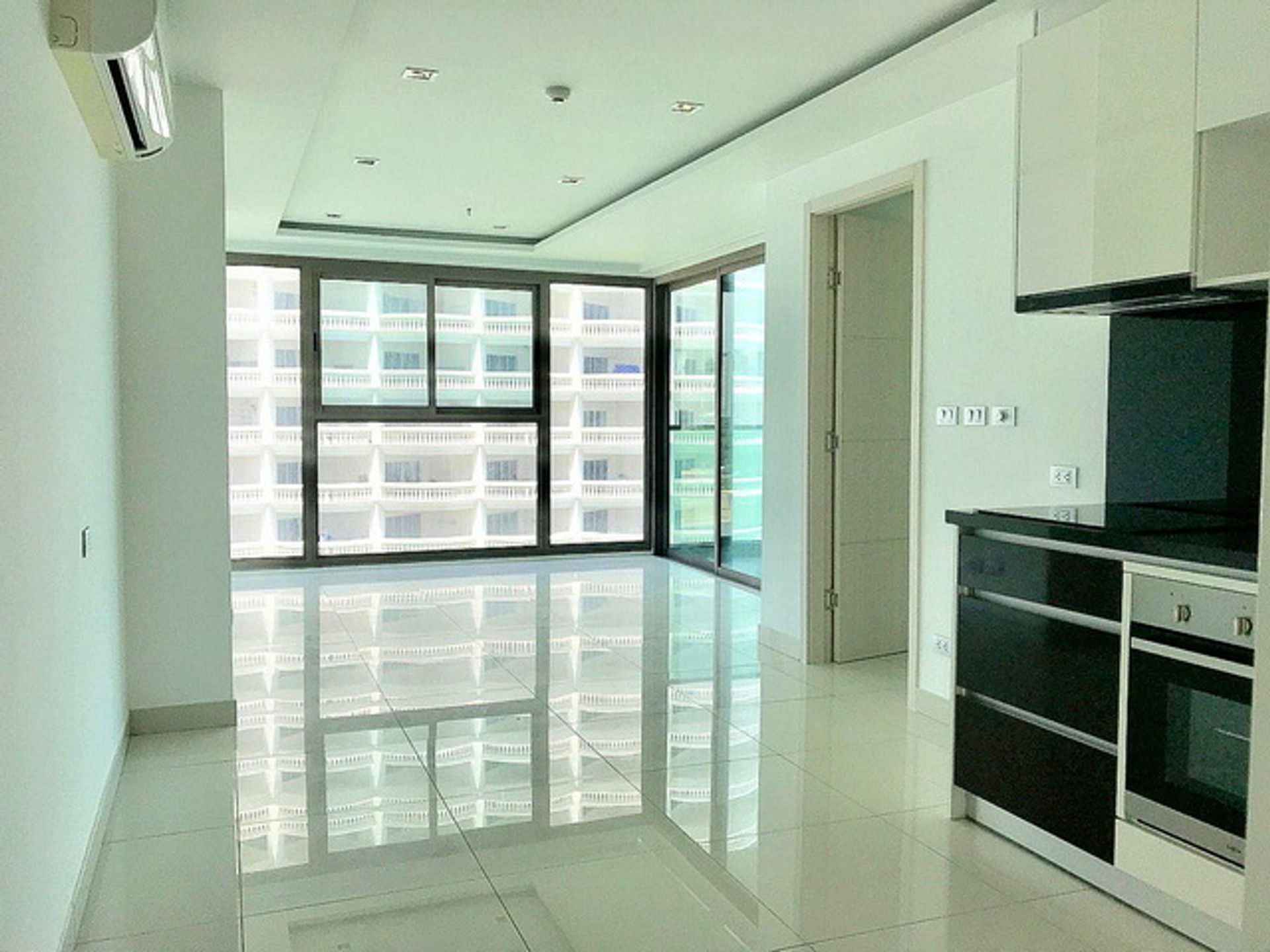 Condominium in Phatthaya, Chon Buri 10105394