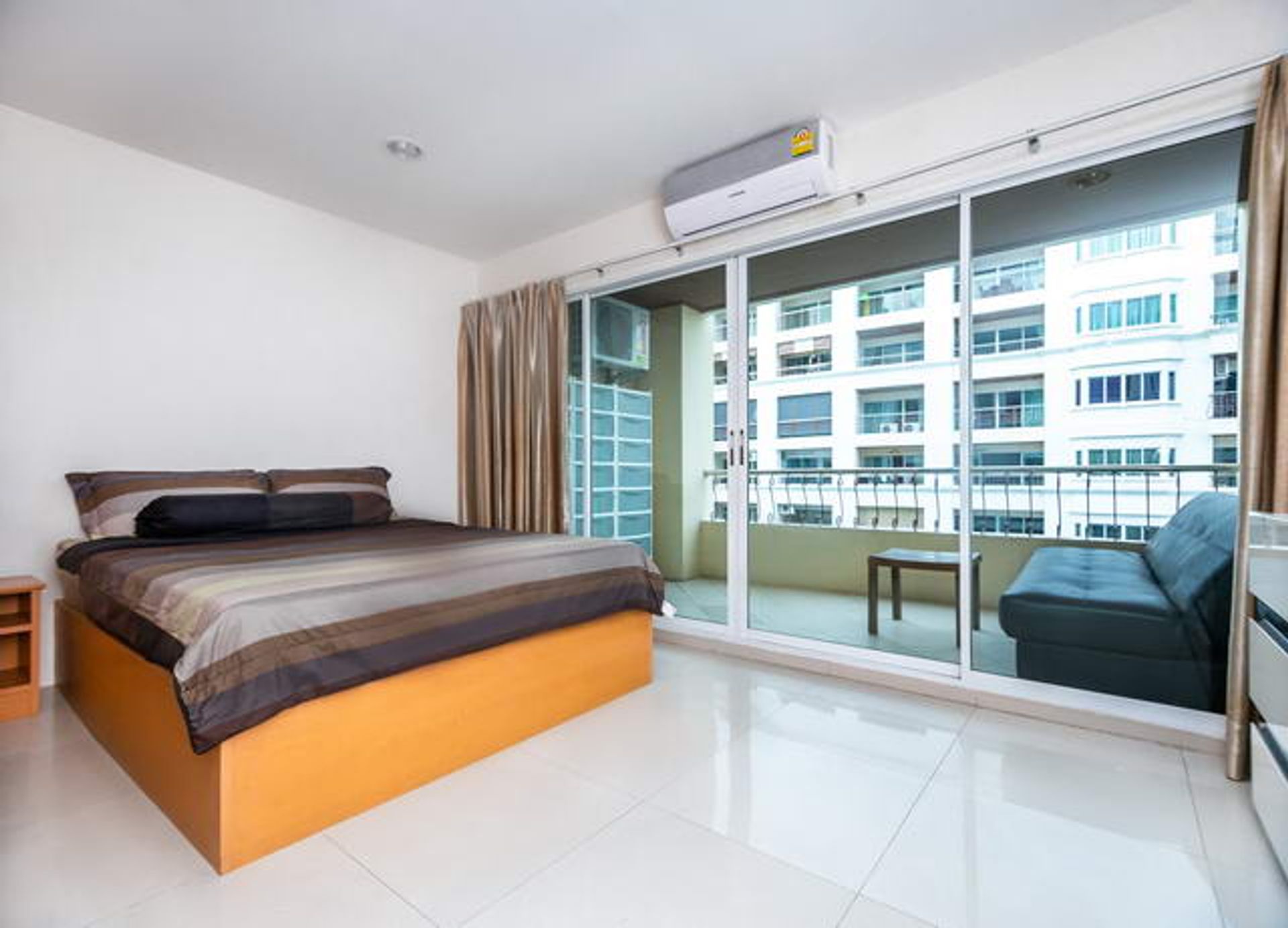 Condominium in Ban Laem Mai Ruak, Chon Buri 10105444