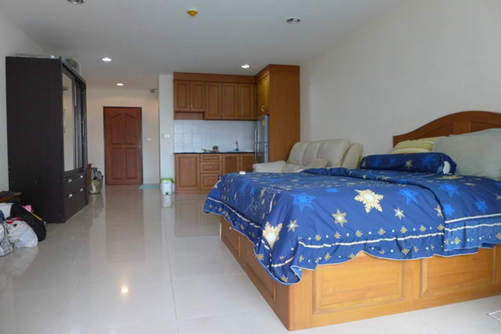 Condominium in Ban Laem Mai Ruak, Chonburi 10105453