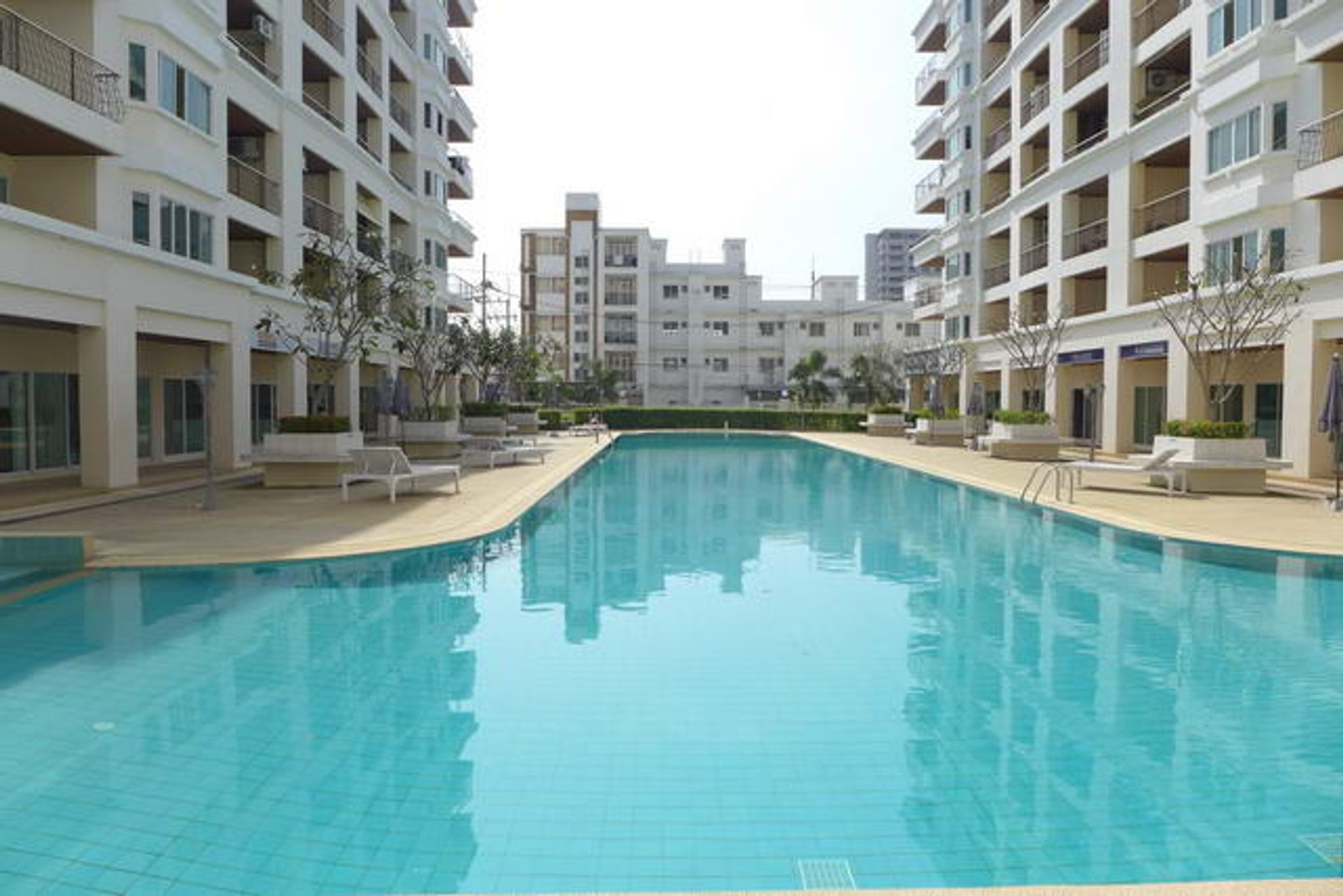 Condominium in Jomtien, Chonburi 10105453