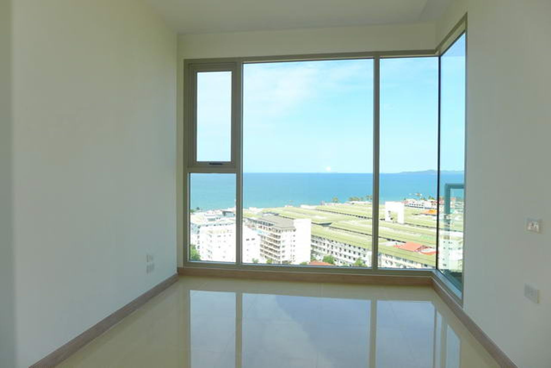 Condominium dans Jomtien, Chonburi 10105465