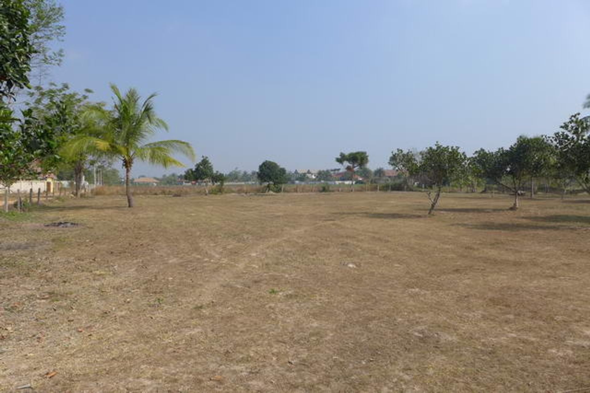 Maa sisään Jomtien, Chonburi 10105477